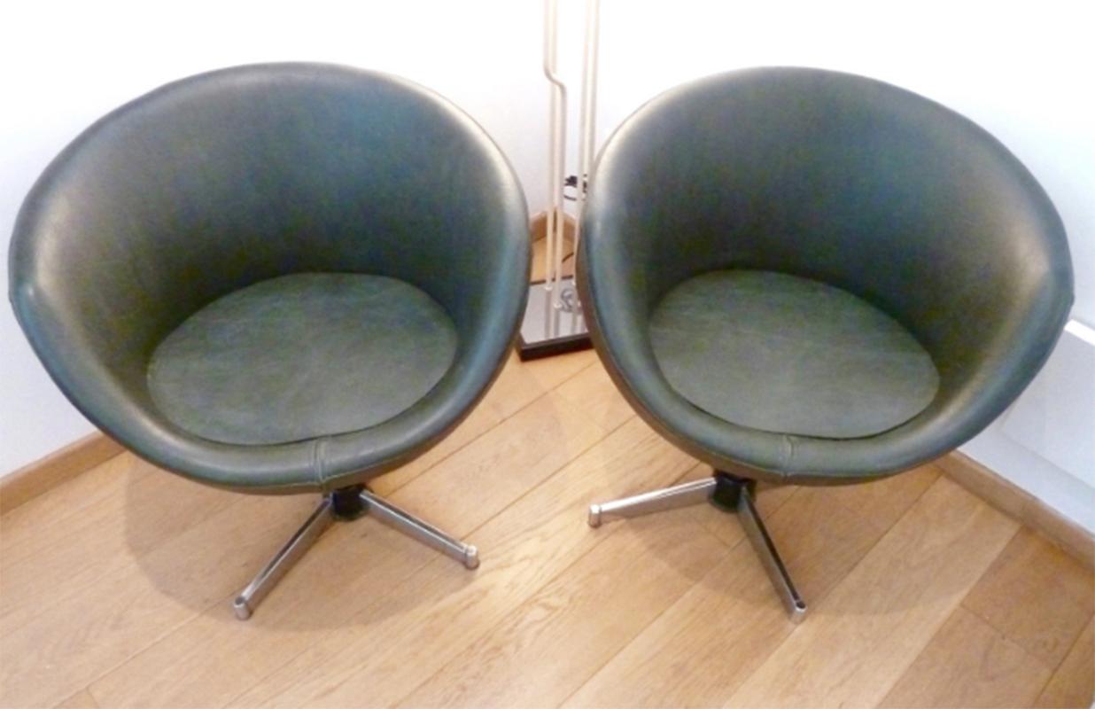 Pair of Luna Armchair by Pierre Guariche In Good Condition In Saint Ouen, FR