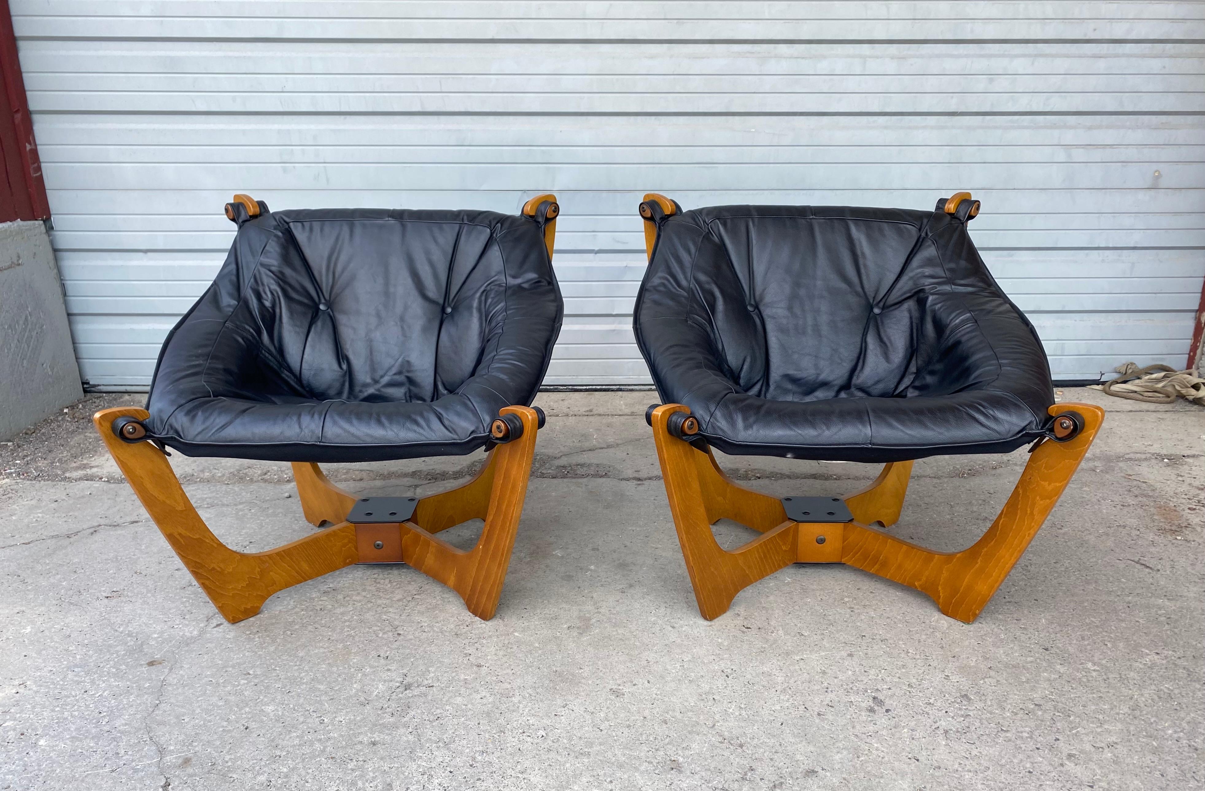 Norwegian Pair of Luna Black Leather Sling Chairs, Odd Knutsen Norway