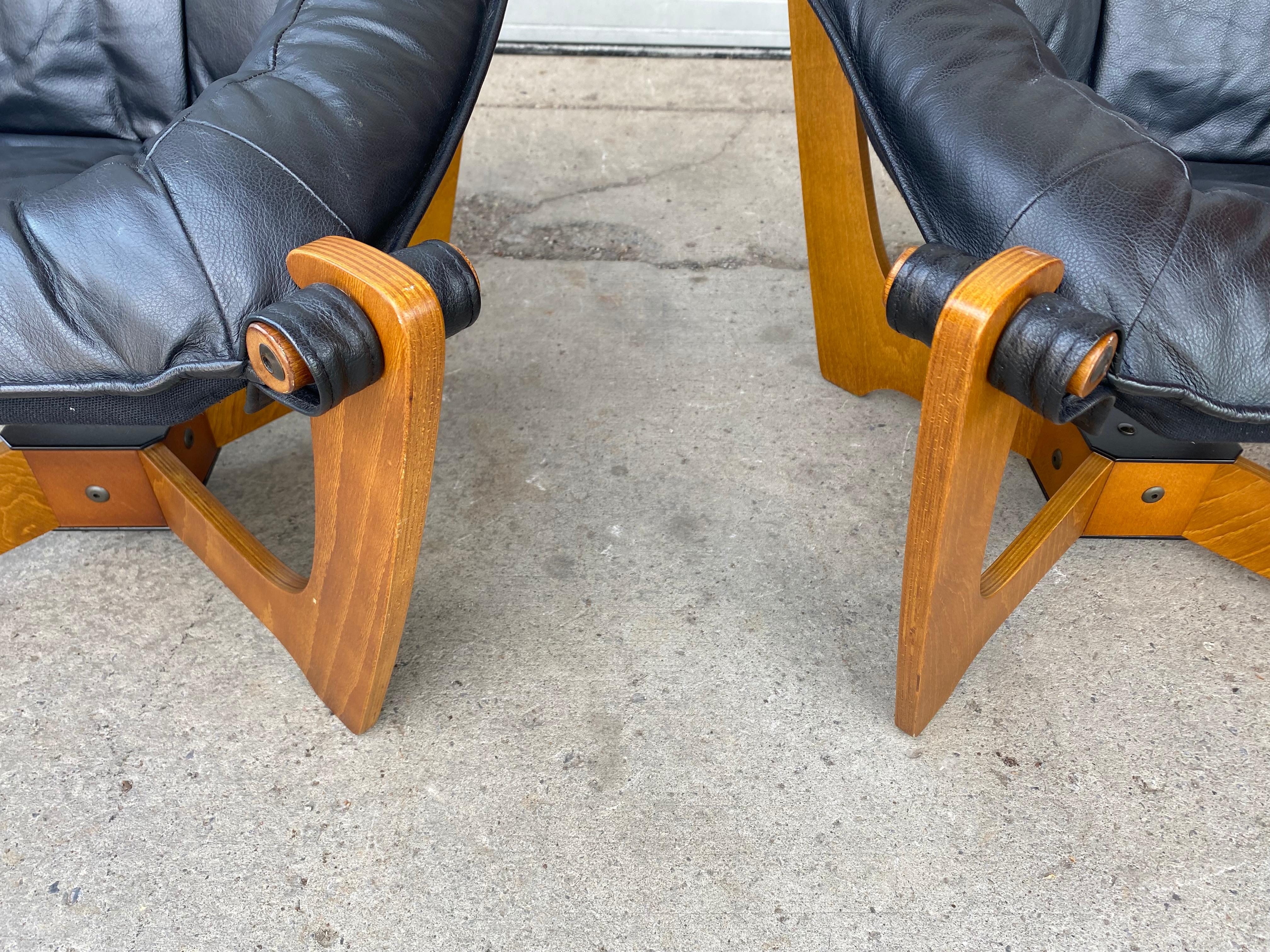 Pair of Luna Black Leather Sling Chairs, Odd Knutsen Norway In Good Condition In Buffalo, NY