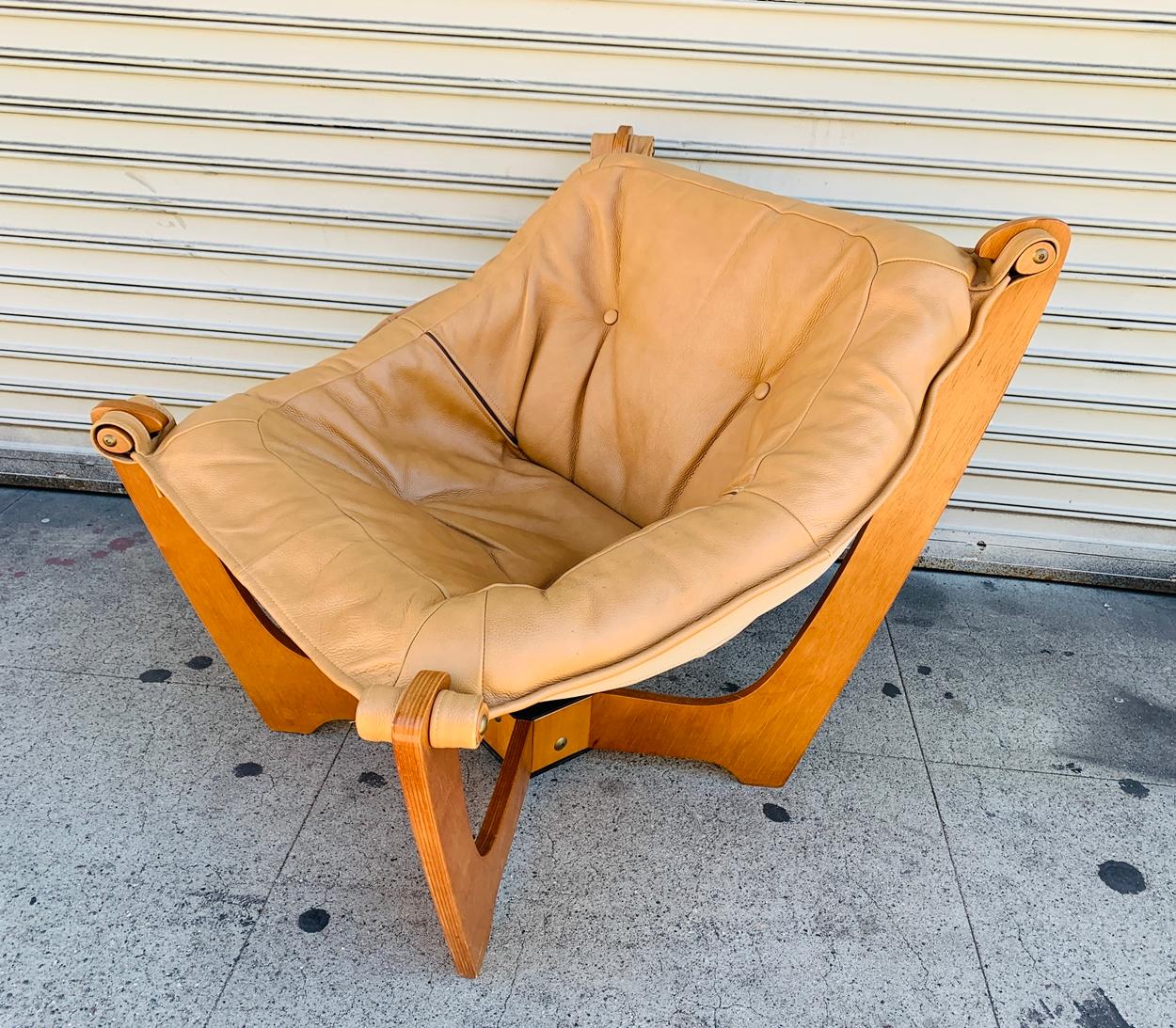 Pair of 'Luna' Chairs by Odd Knutsen in Tan Leather In Good Condition In Los Angeles, CA