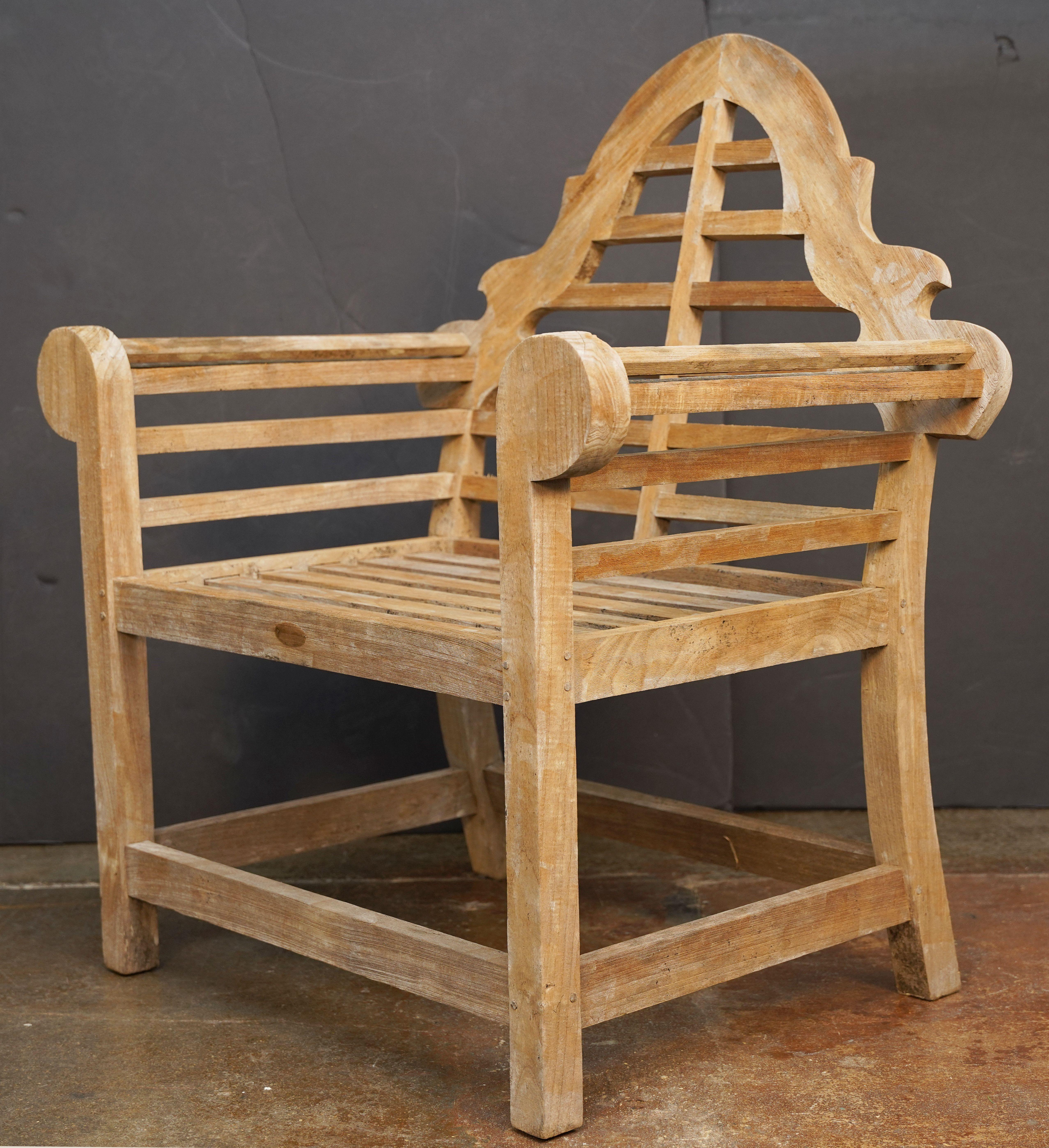 Coppia di sedie da giardino in stile Lutyens in teak 