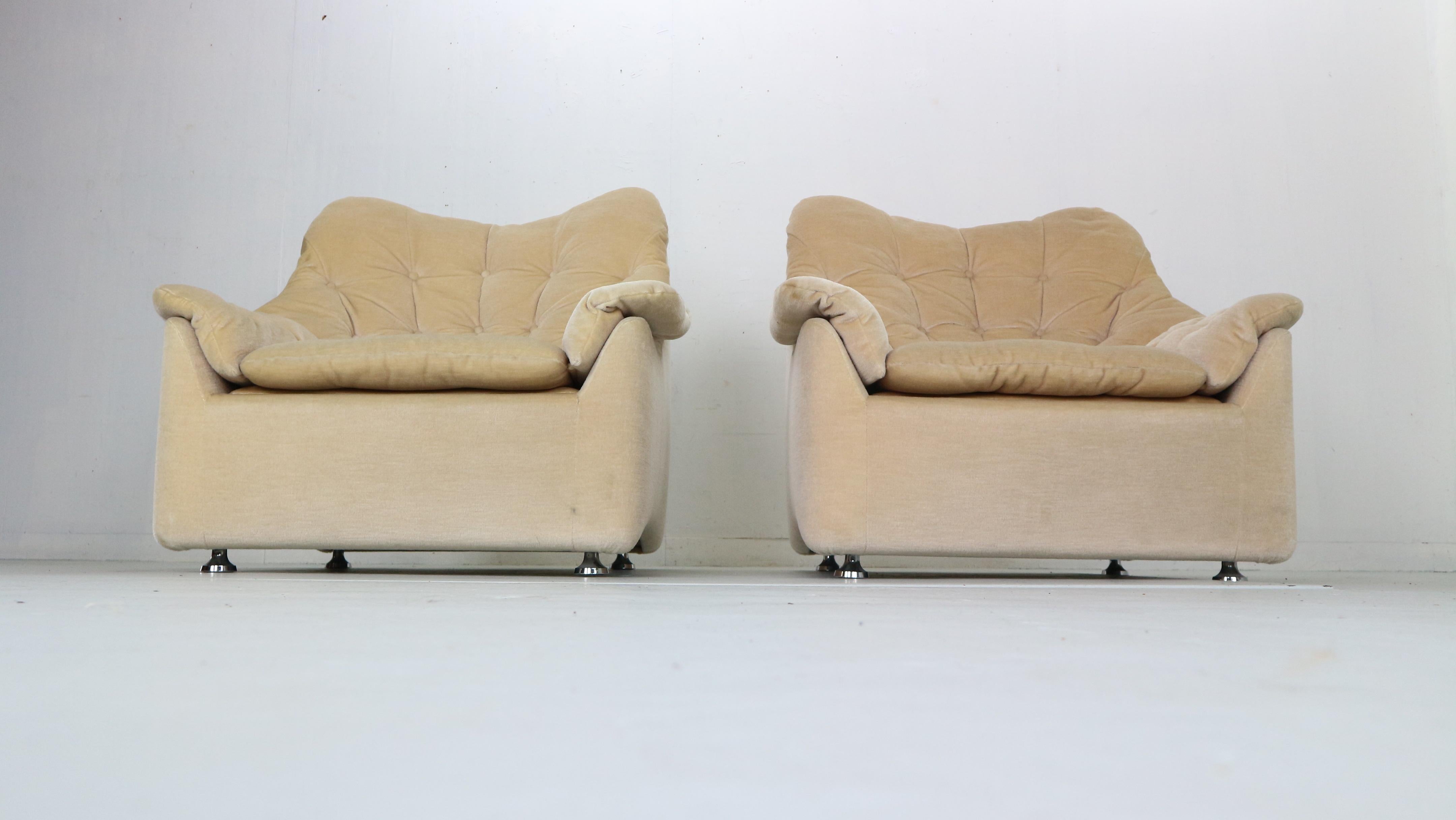 Mid-20th Century Pair of Lux Art Deco Lounge Chairs in Mohair, 1950's