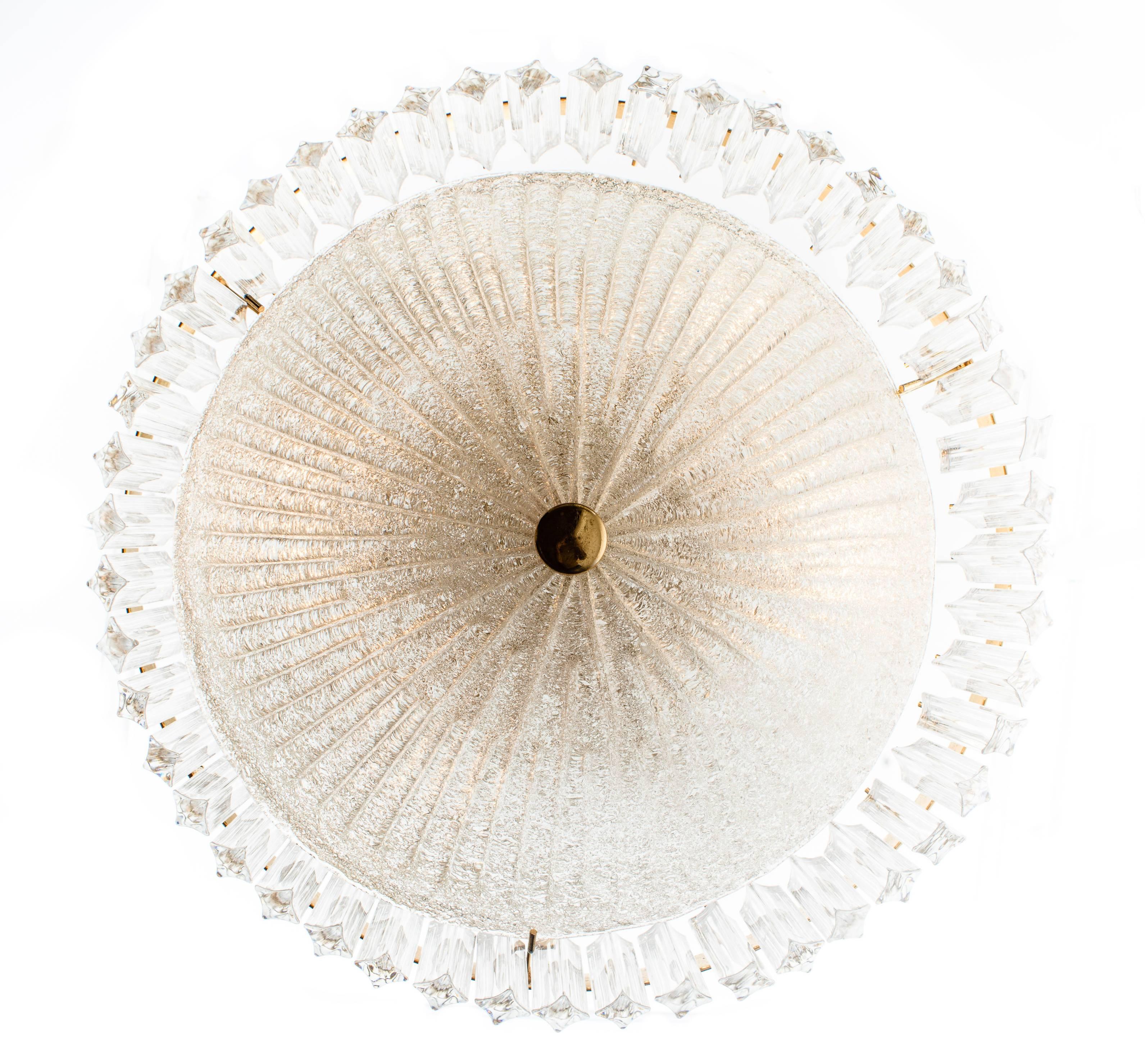 Mid-Century Modern  Elegant  Chandelier in the Style of Venini ‘1970’ For Sale