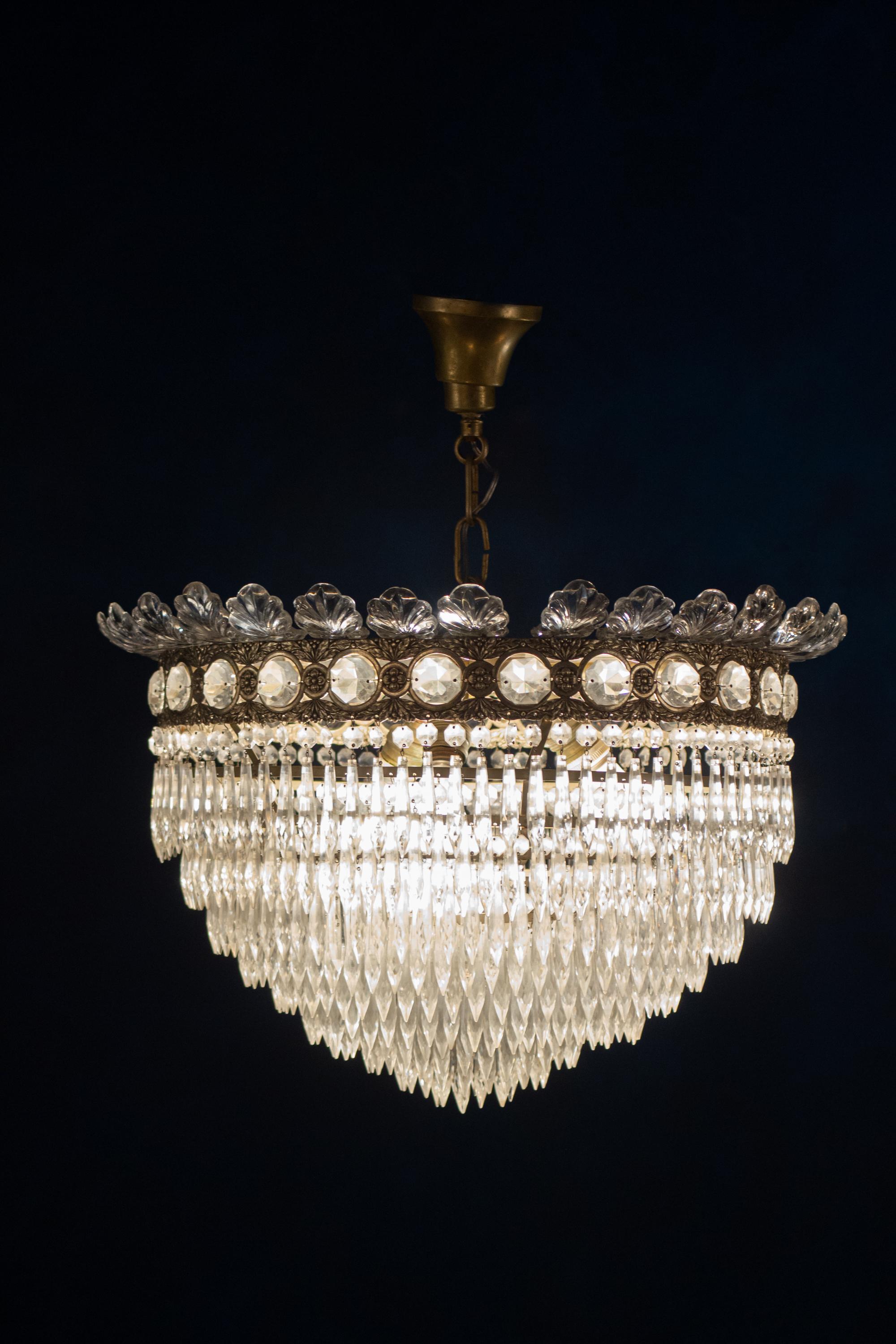 Art Glass Pair of Luxurious Crystal Chandelier, Italy, 1940 For Sale