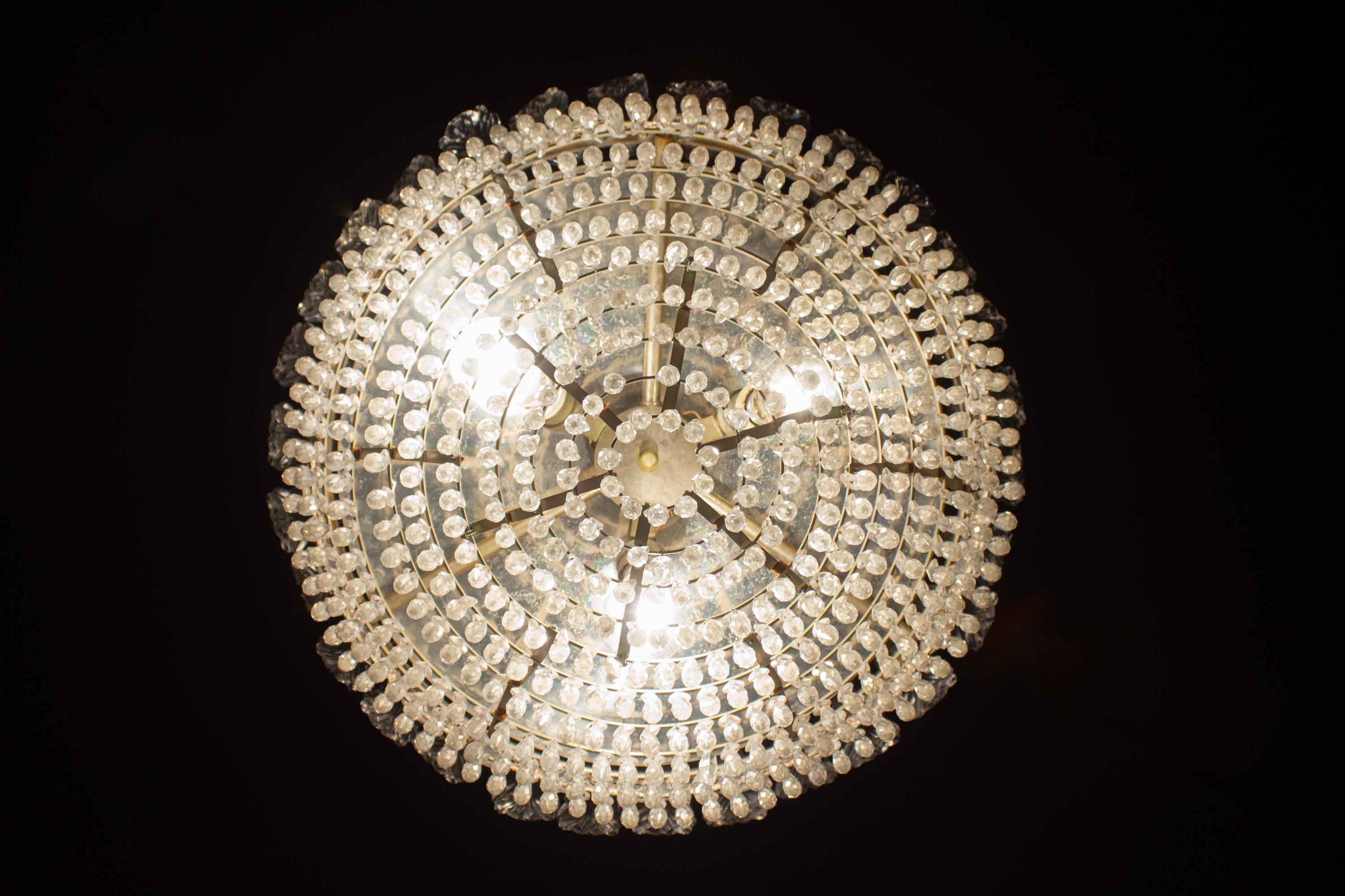 Pair of Luxurious Crystal Chandelier, Italy, 1940 For Sale 1