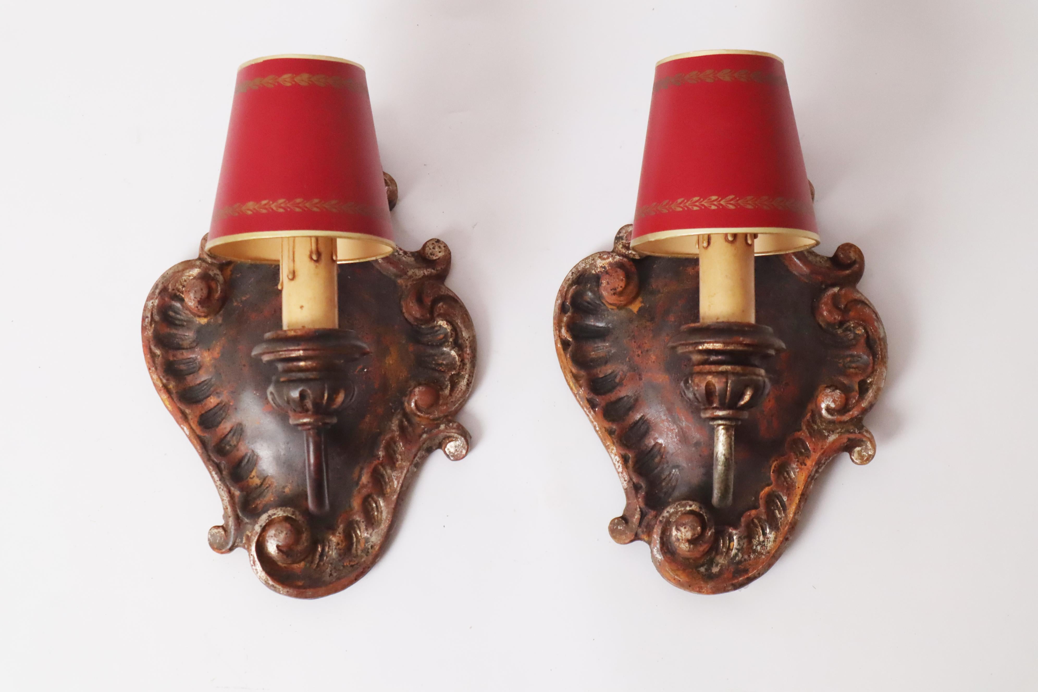Pareja de apliques barrocos de lujo de madera de tilo Madera blanda en venta