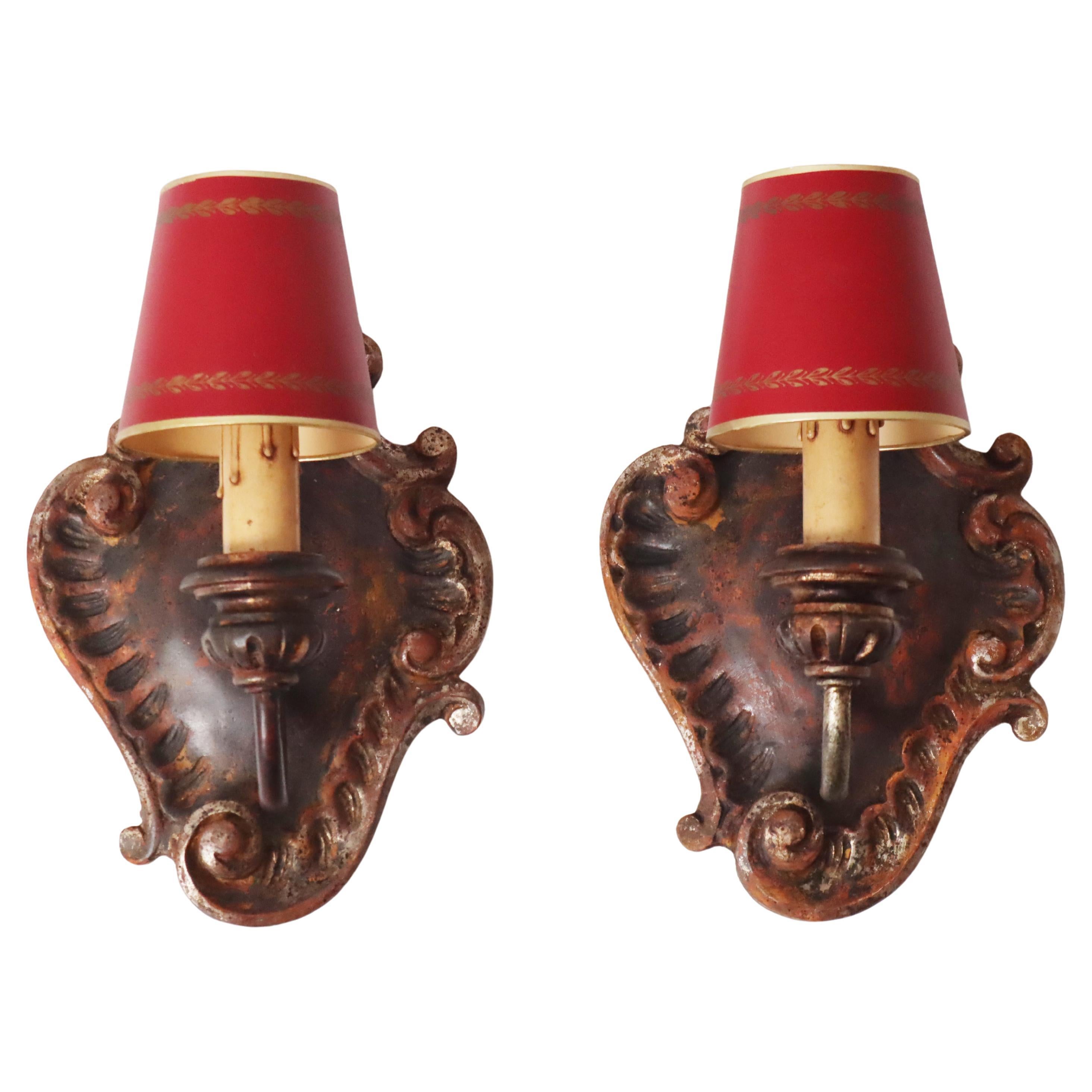 Pareja de apliques barrocos de lujo de madera de tilo