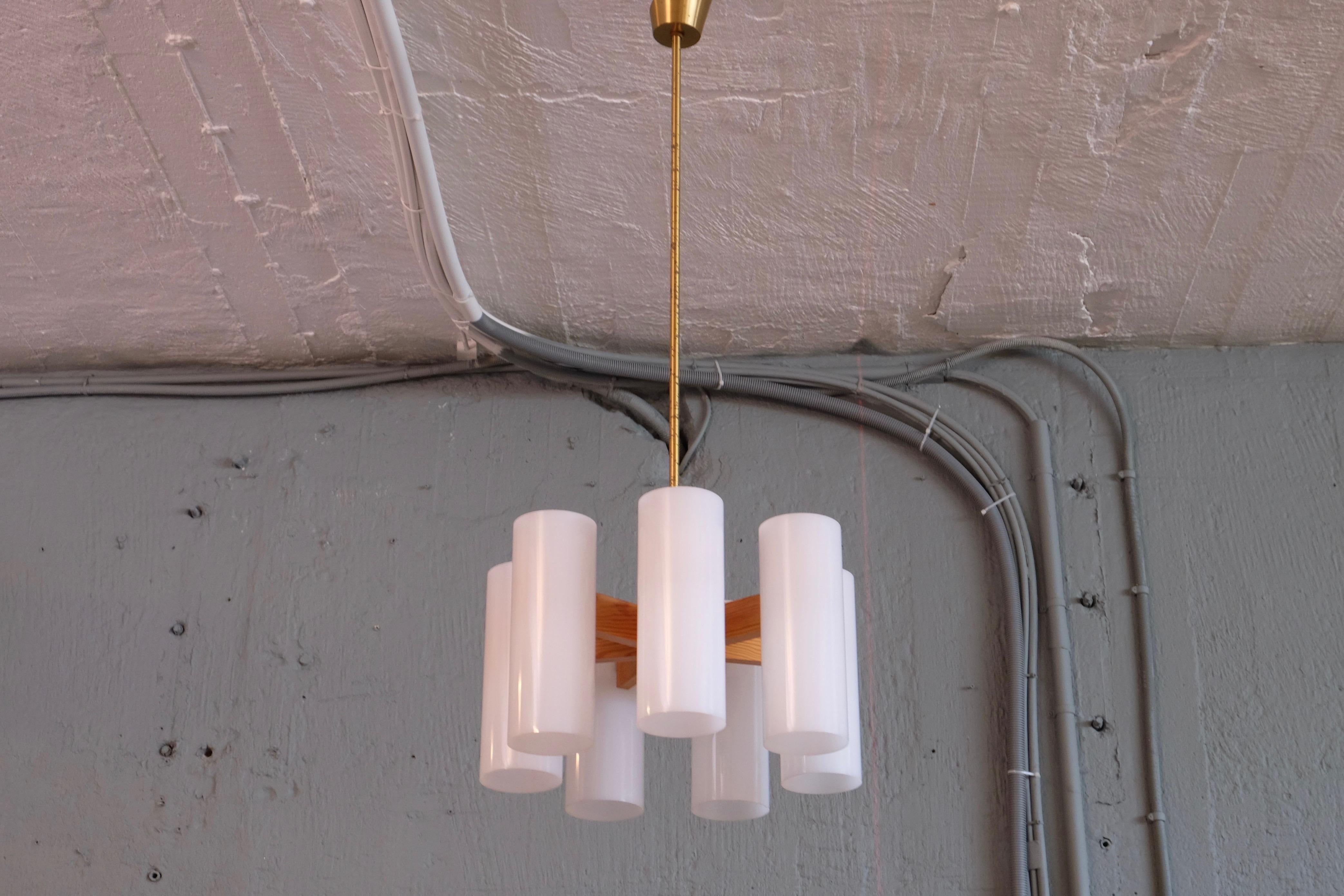 Pair of Luxus Chandeliers by Uno & Östen Kristiansson, 1960s In Good Condition For Sale In Stockholm, SE