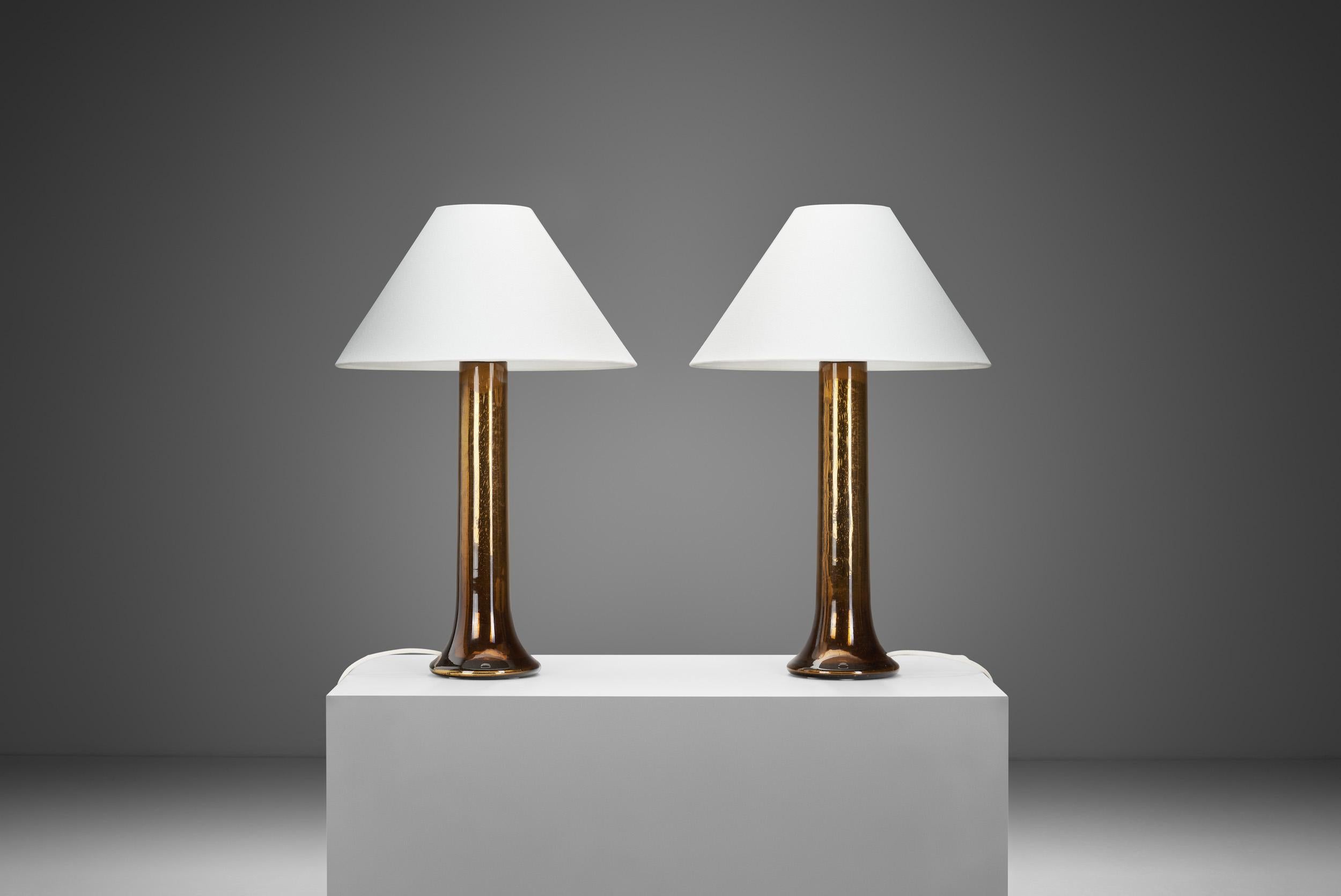 Pair of Luxus Coloured Glass Table Lamps, Sweden Second half of the 20th Century In Good Condition In Utrecht, NL