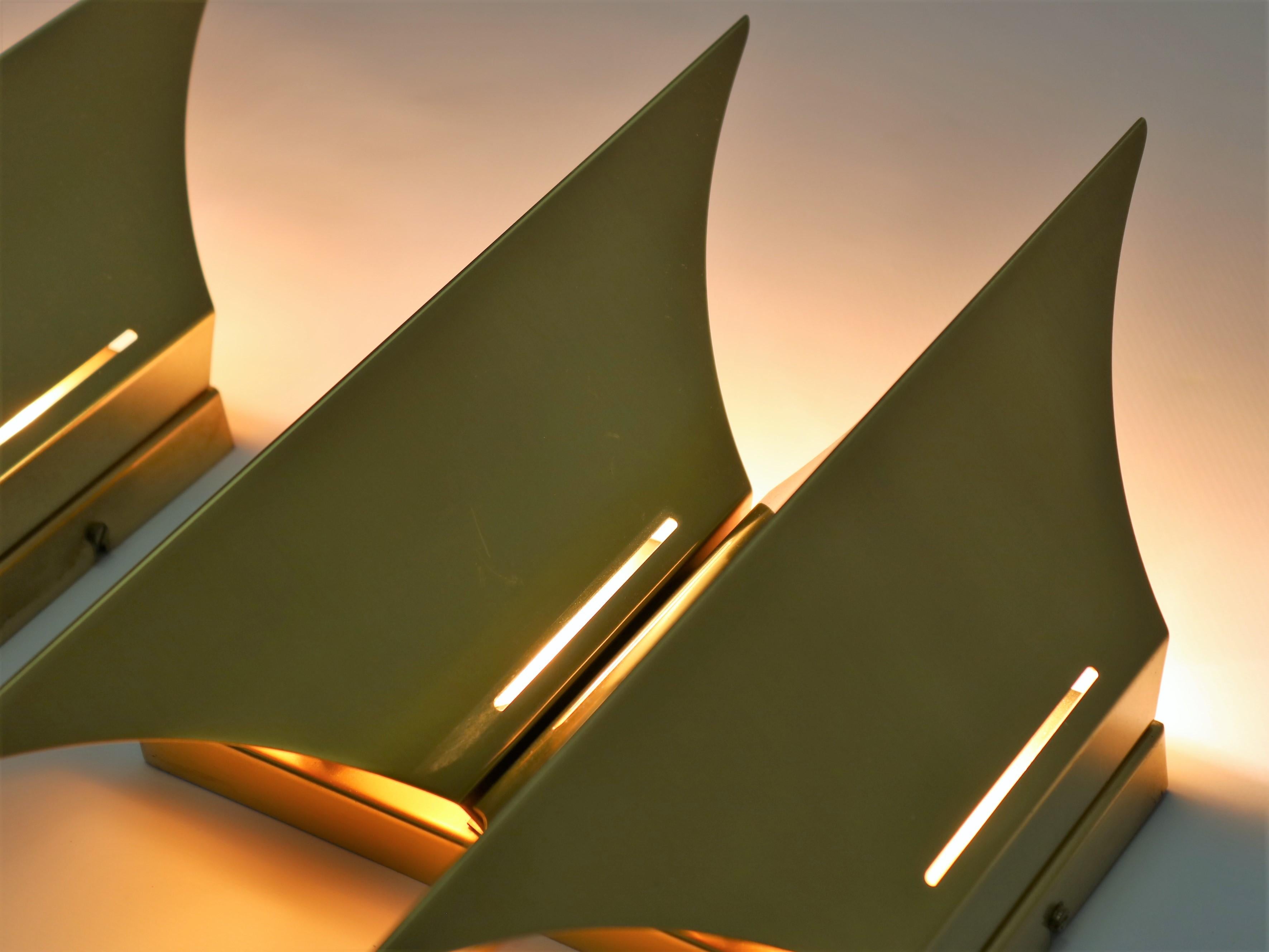 Danish Scandinavian Modern Brass Wall Sconces from the 1960s by LYFA, model Gothic II For Sale