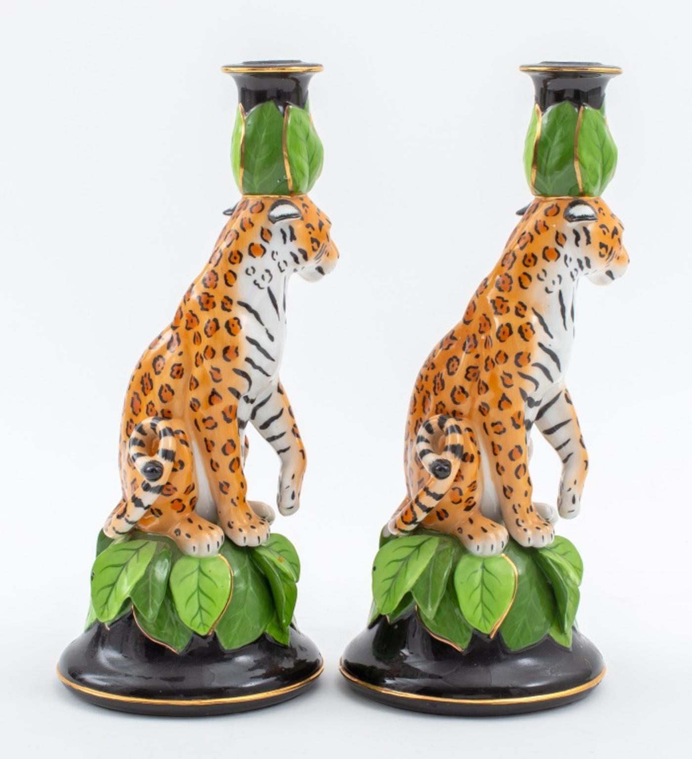 Paar Lynn Chase-Kerzenständer „ Jaguar Dschungel“ (Keramik) im Angebot