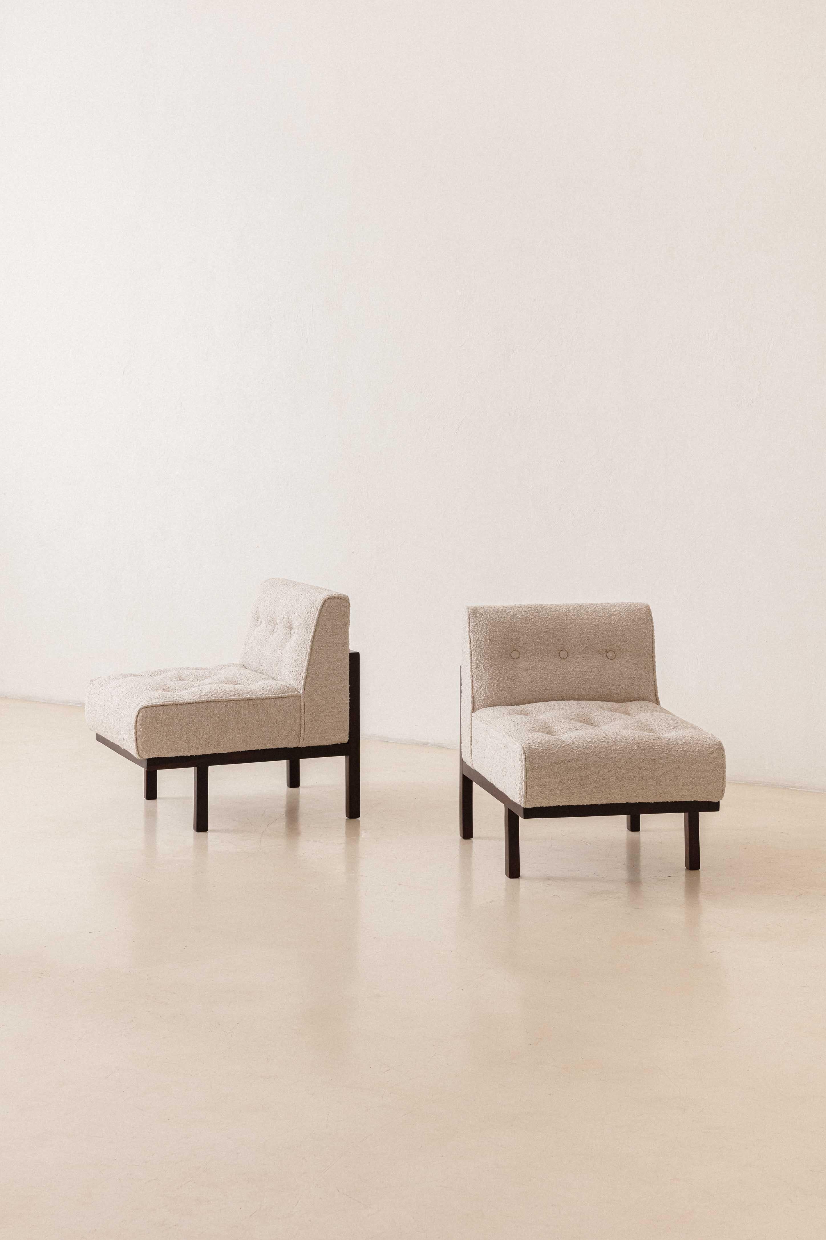 Pair of M1 Armchairs by Brazilian Company Branco & Preto, Midcentury, 1952 In Good Condition For Sale In New York, NY