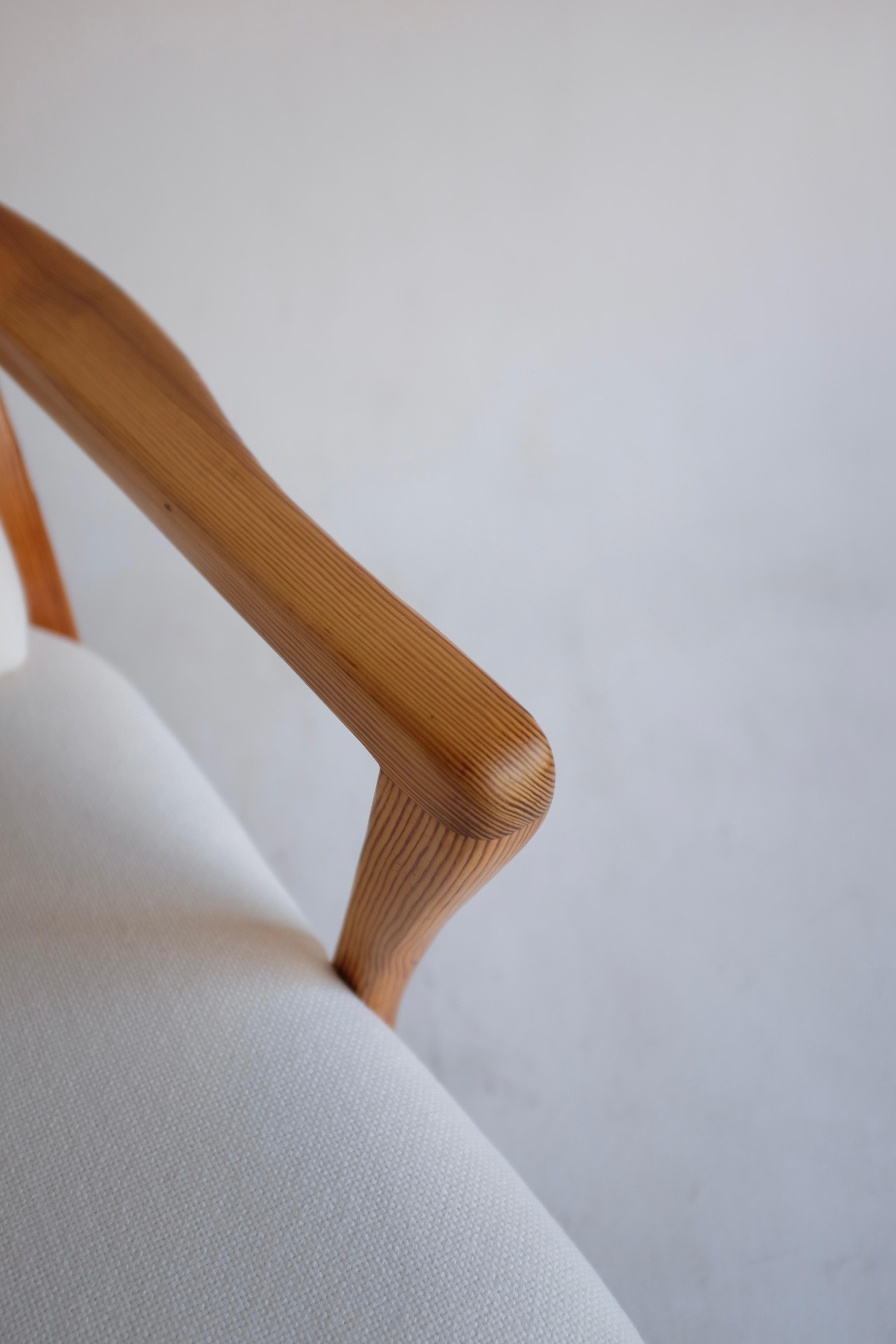 Pair of Mabulator High Back chairs by Carl Malmsten Sueco en venta