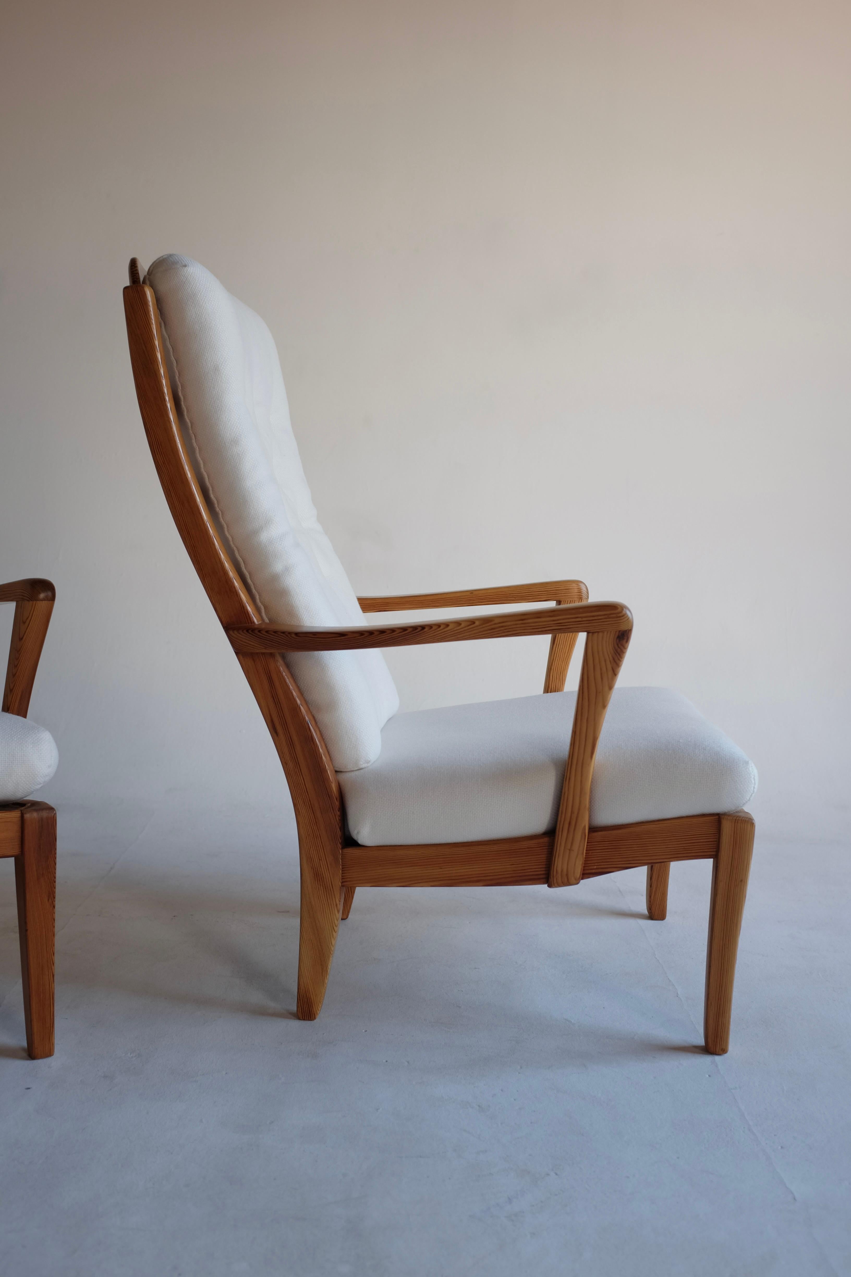 Pair of Mabulator High Back chairs by Carl Malmsten en Bueno estado para la venta en New York, NY