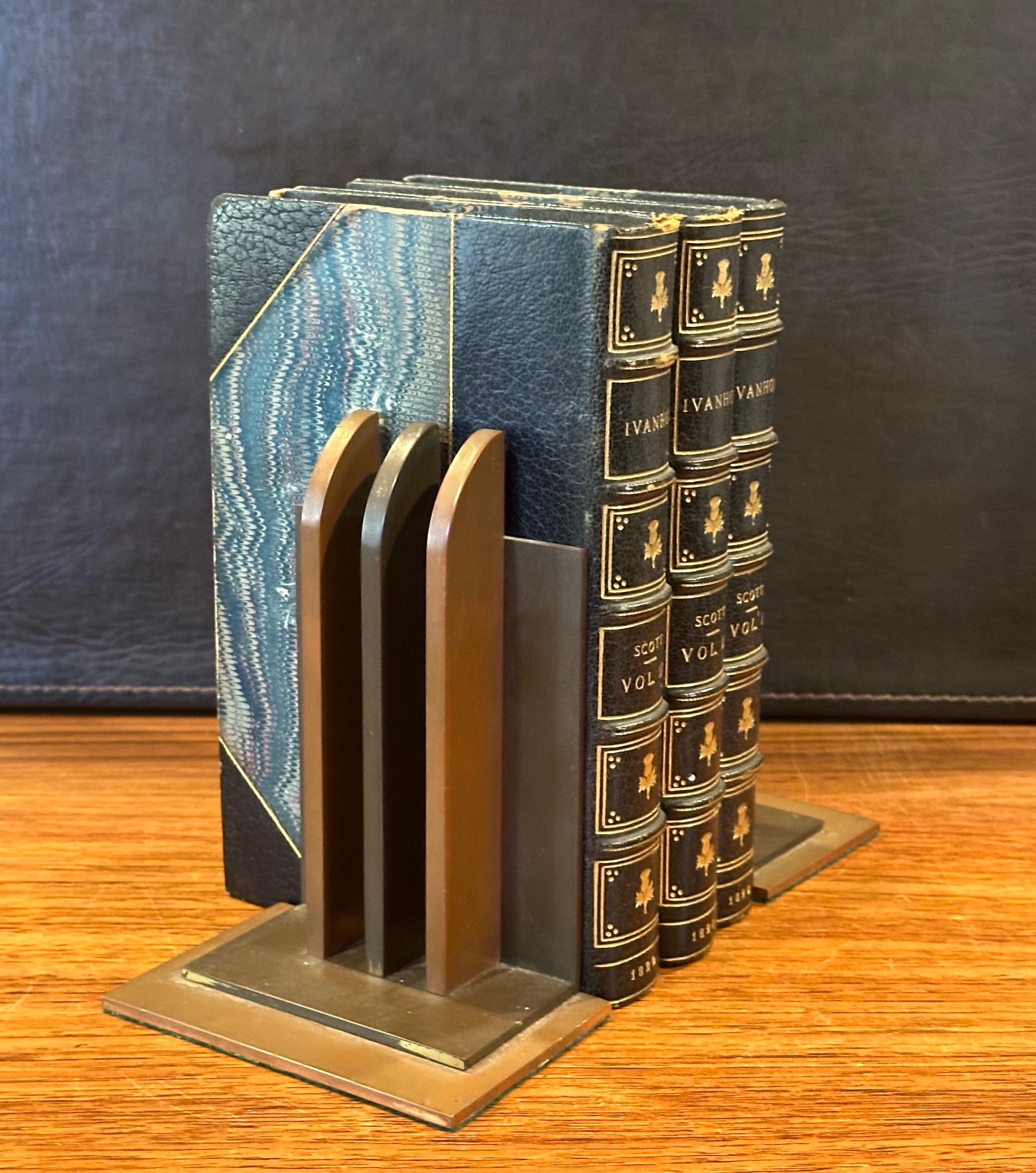 Pair of Machine Age Art Deco Bookends by Walter Von Nessen for Chase & Co For Sale 5