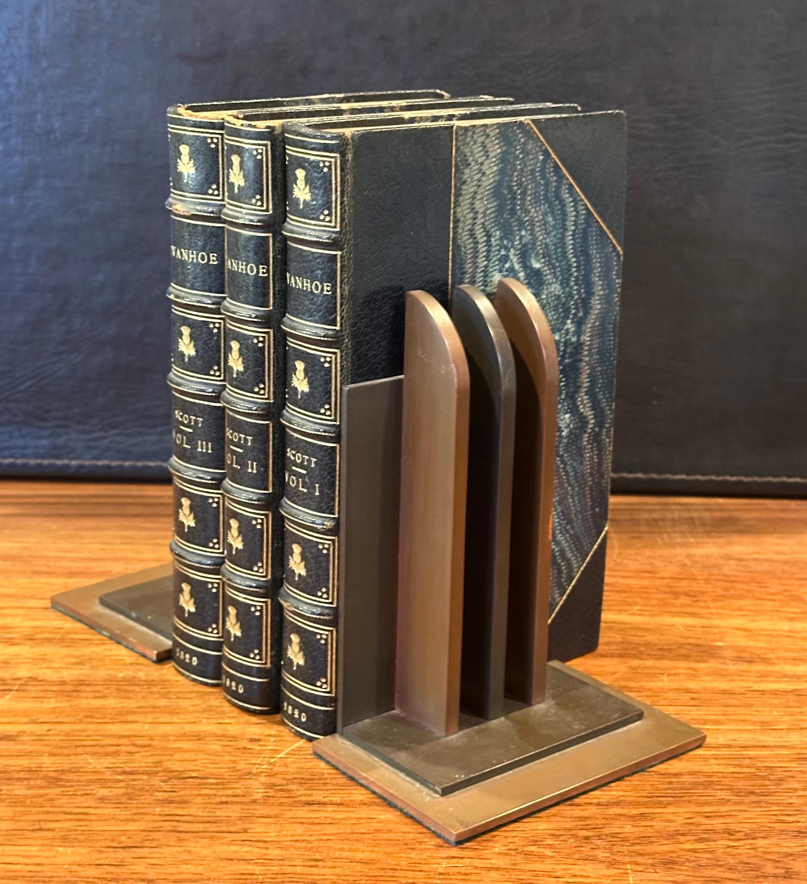 Pair of Machine Age Art Deco Bookends by Walter Von Nessen for Chase & Co For Sale 6