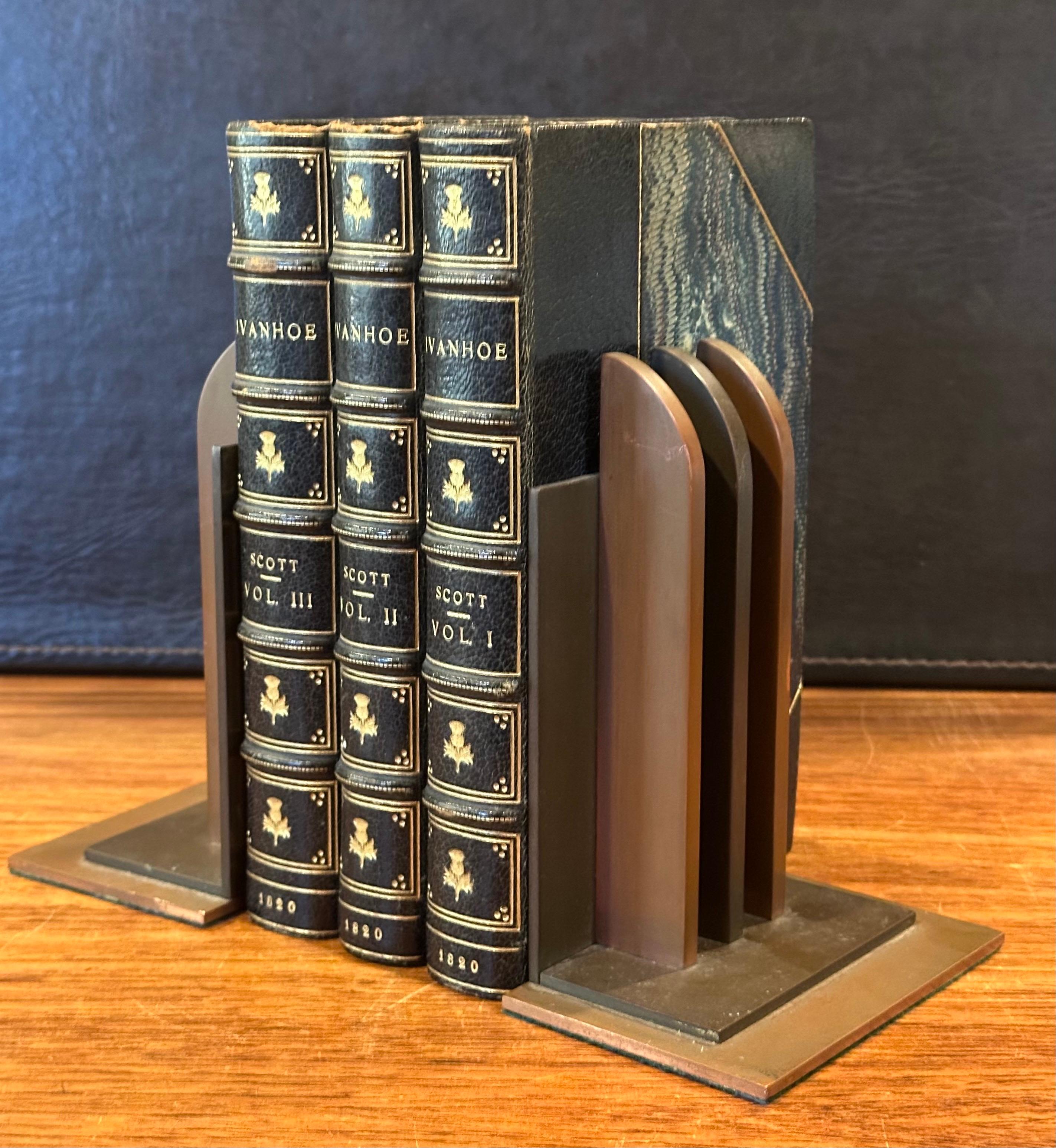 Pair of Machine Age Art Deco Bookends by Walter Von Nessen for Chase & Co For Sale 7