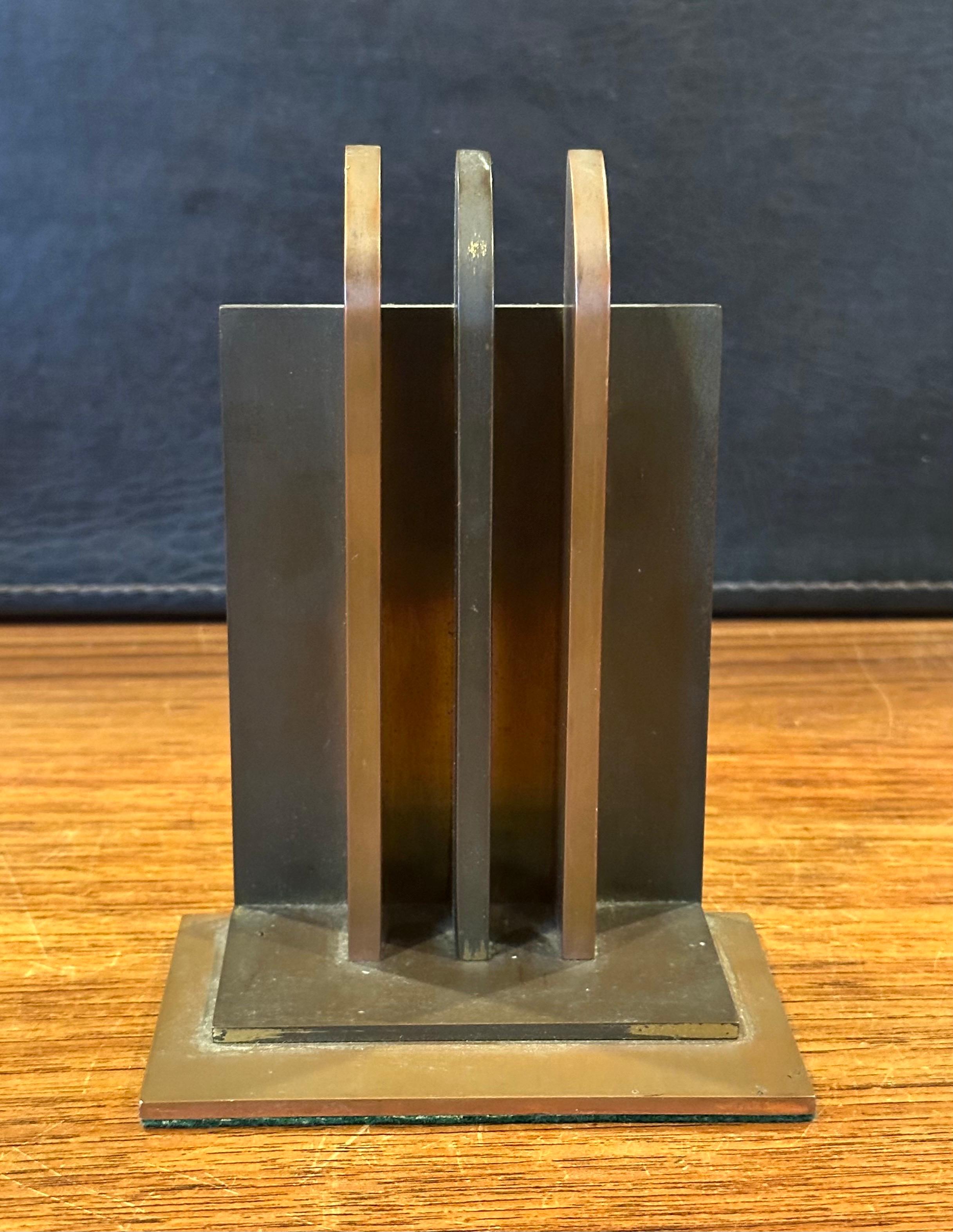 Pair of Machine Age Art Deco Bookends by Walter Von Nessen for Chase & Co For Sale 9