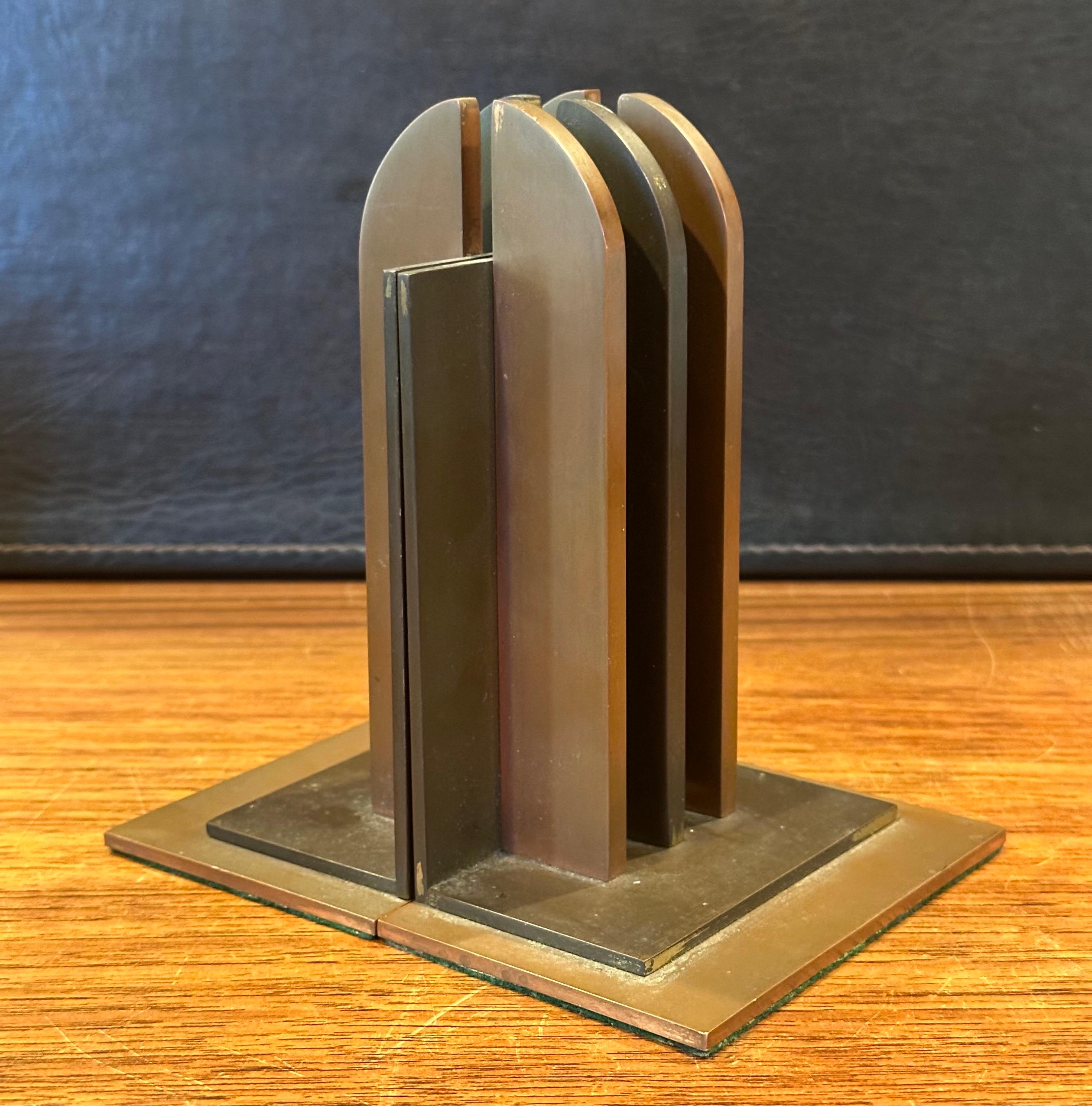 Pair of Machine Age Art Deco Bookends by Walter Von Nessen for Chase & Co For Sale 13