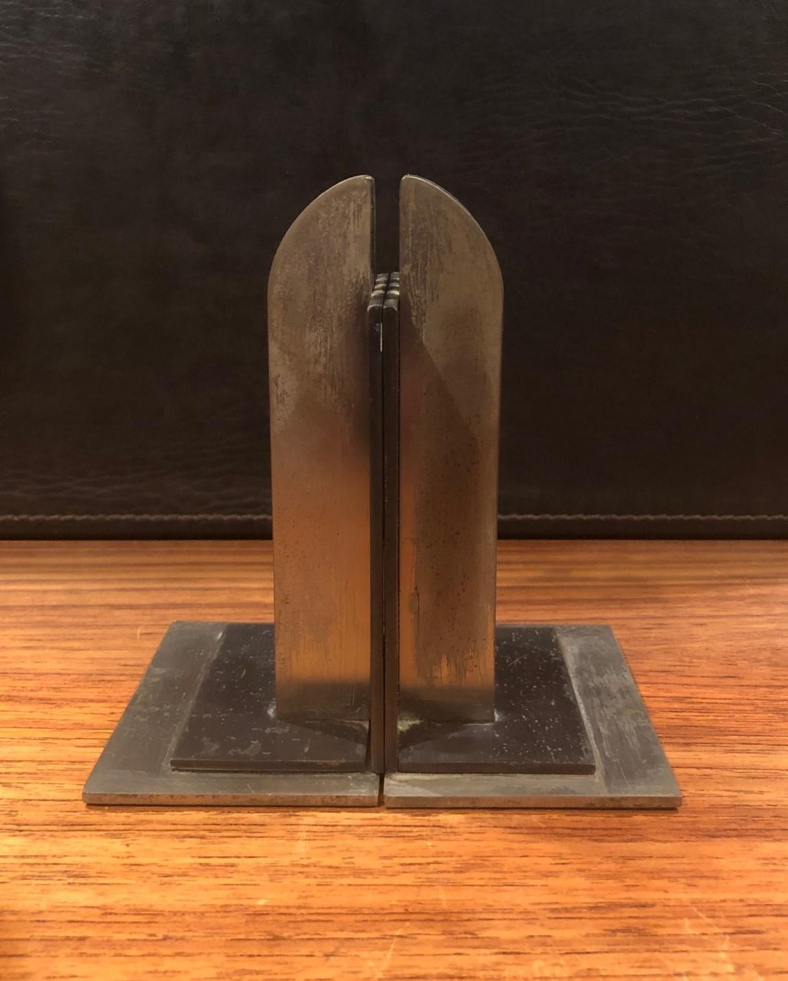 American Pair of Machine Age Art Deco Bookends by Walter Von Nessen for Chase & Co