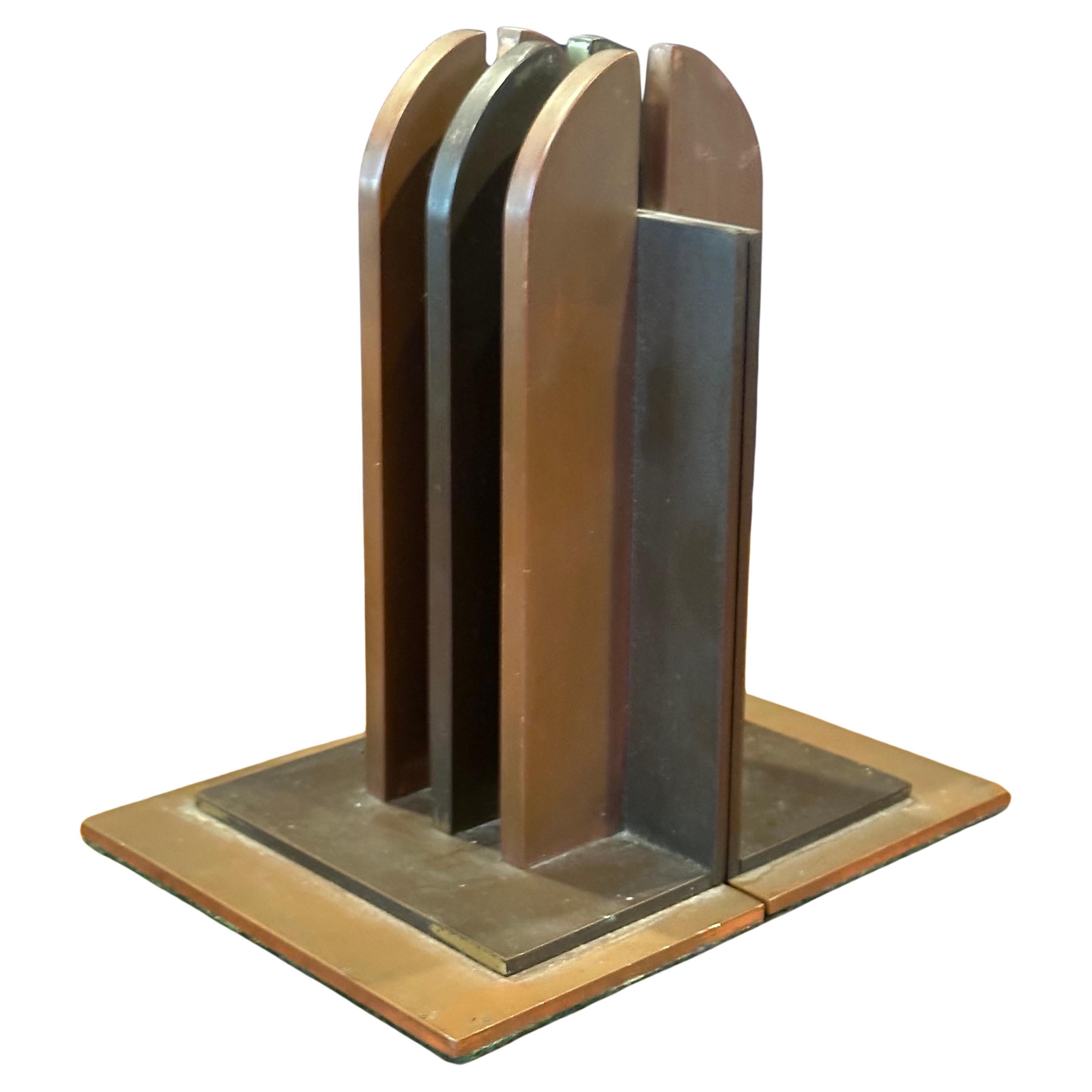 American Pair of Machine Age Art Deco Bookends by Walter Von Nessen for Chase & Co For Sale