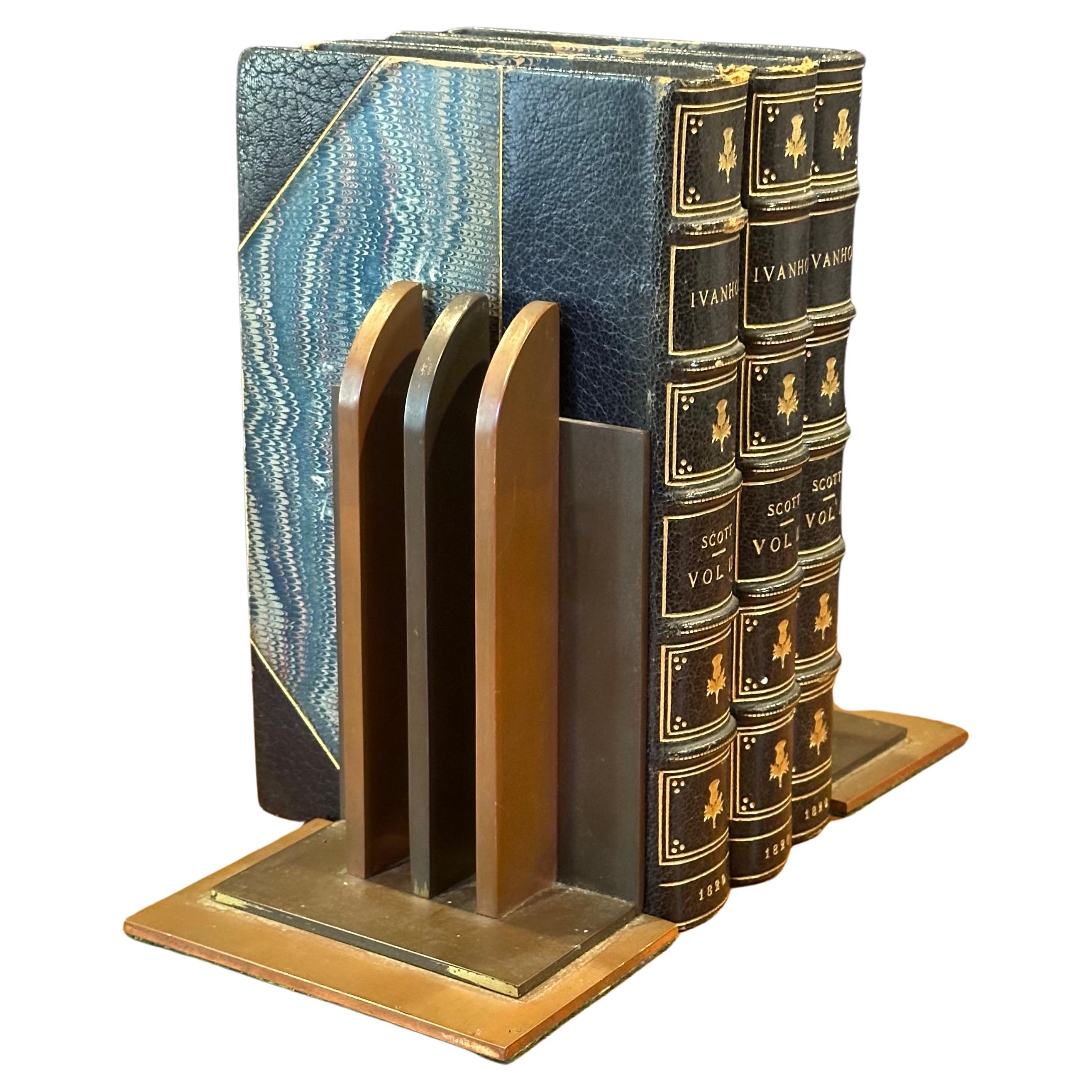 Pair of Machine Age Art Deco Bookends by Walter Von Nessen for Chase & Co In Good Condition For Sale In San Diego, CA