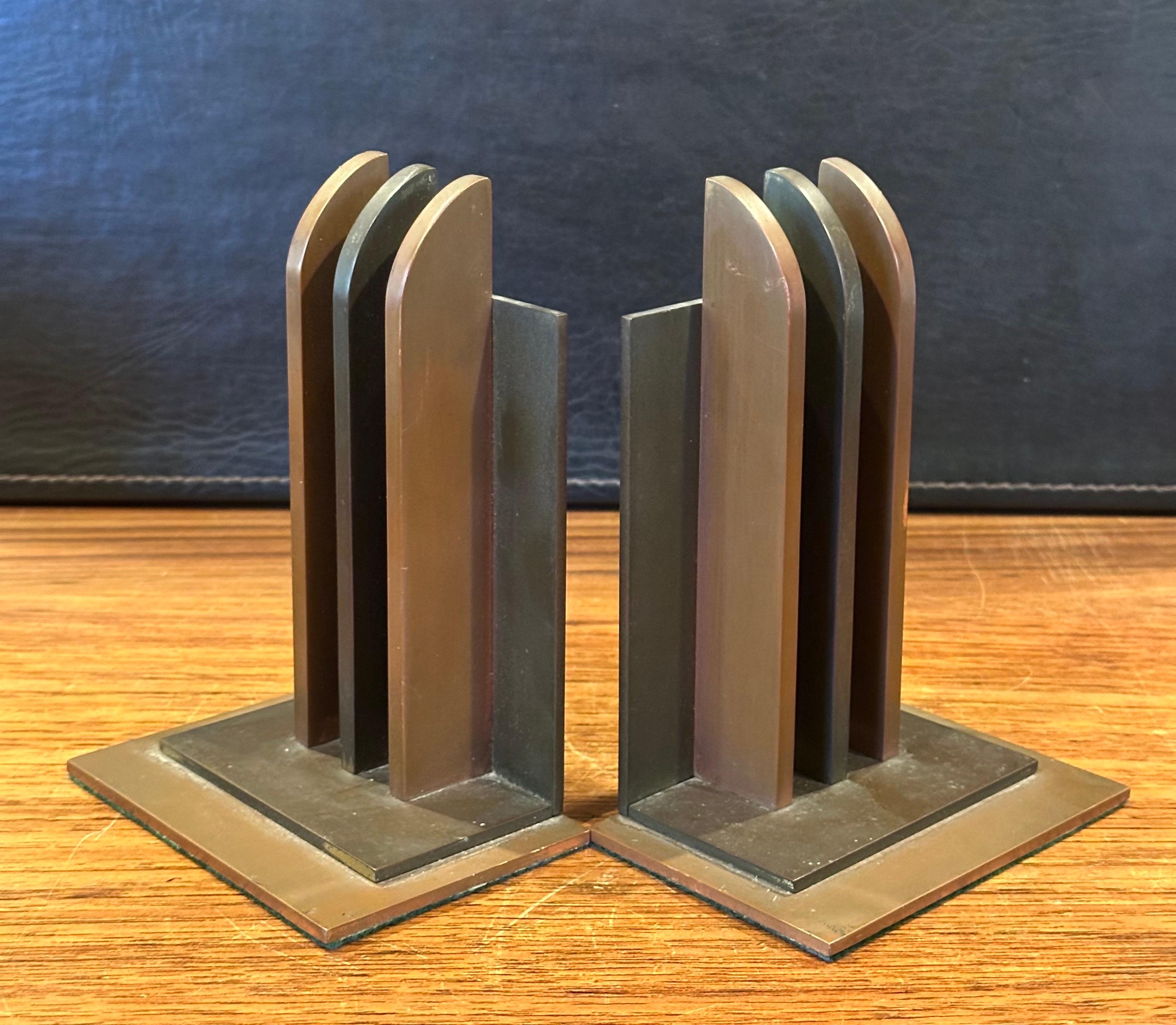 20th Century Pair of Machine Age Art Deco Bookends by Walter Von Nessen for Chase & Co For Sale