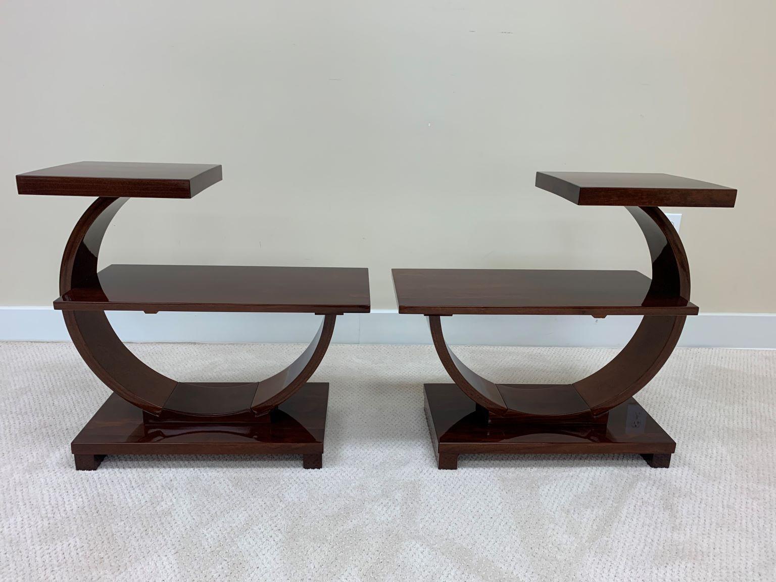 Pair of Machine Age Art Deco Curving End Tables by Modernage Furniture Company In Excellent Condition In Bernville, PA