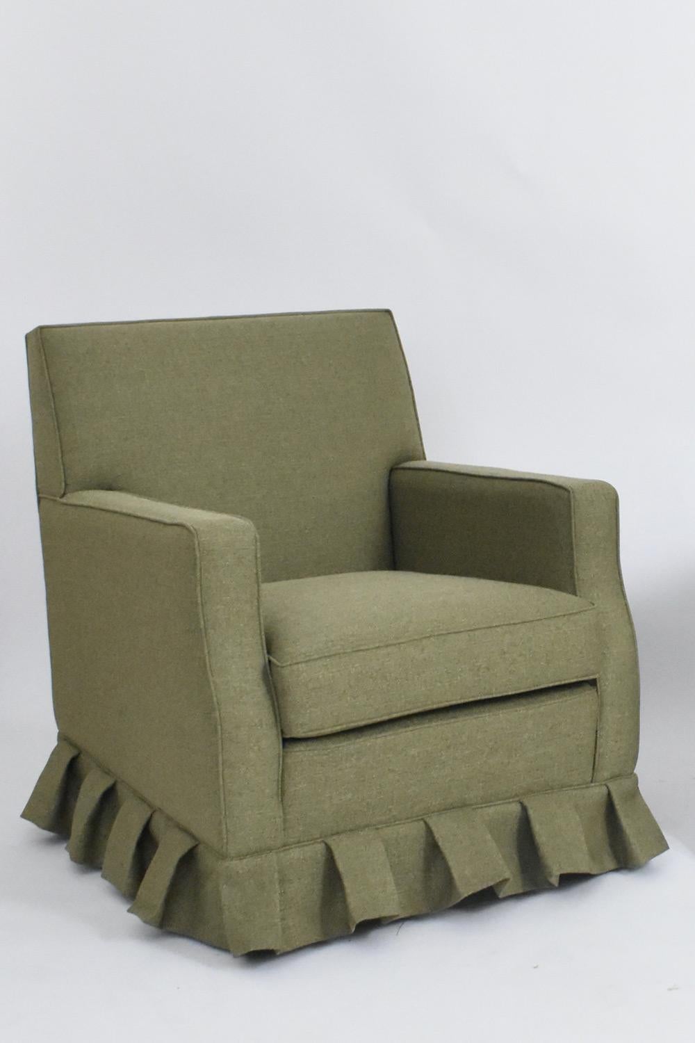 Français Paire de fauteuils verts de style Madeleine Castaing, années 1960