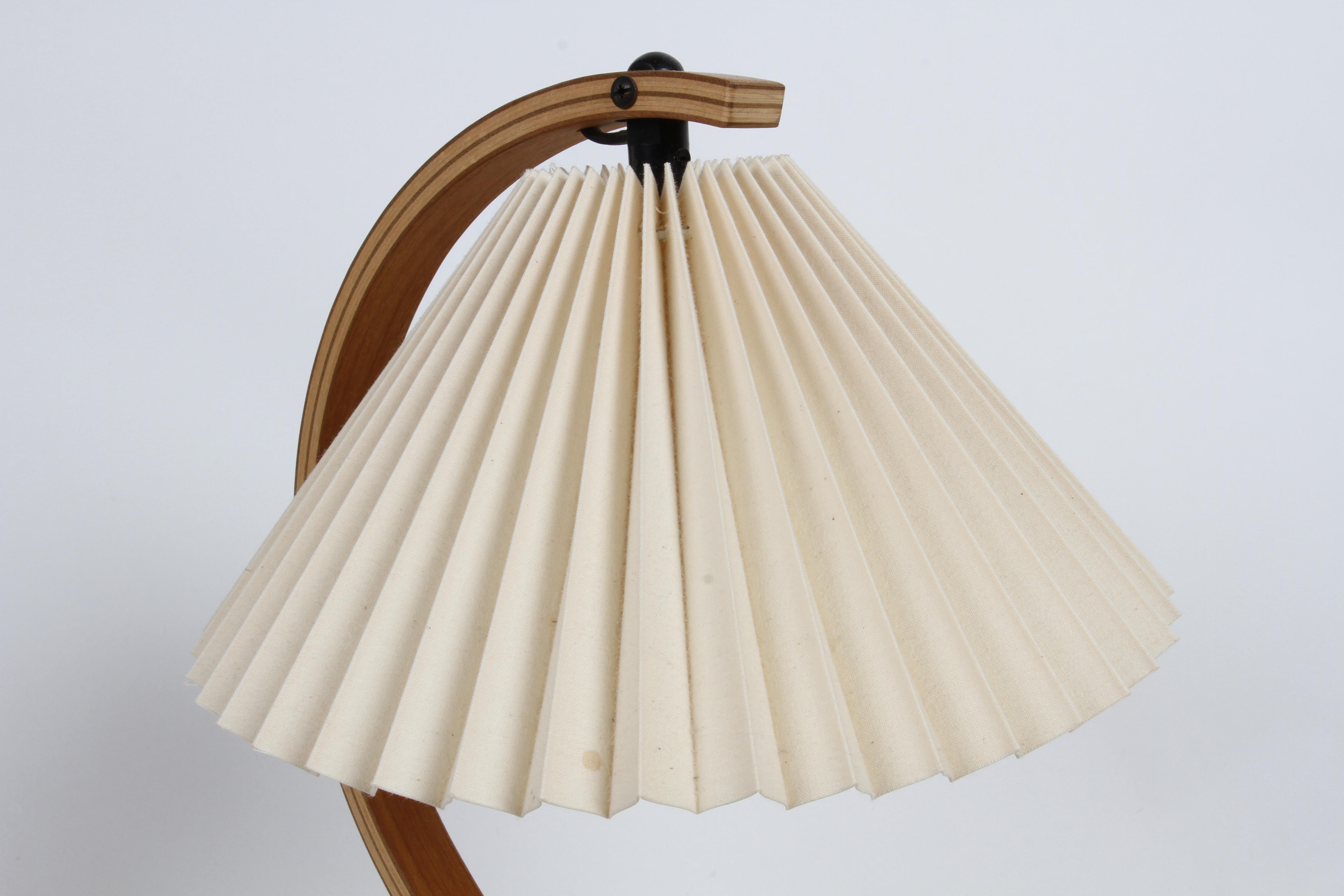 Late 20th Century Pair of Mads - Caprani Denmark 1970s Timberline Bentwood Model 841 Table Lamps  For Sale