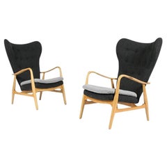 Paar Madsen und Schubell Modell MS4 Wingback Lounge Chairs mit Ottomane