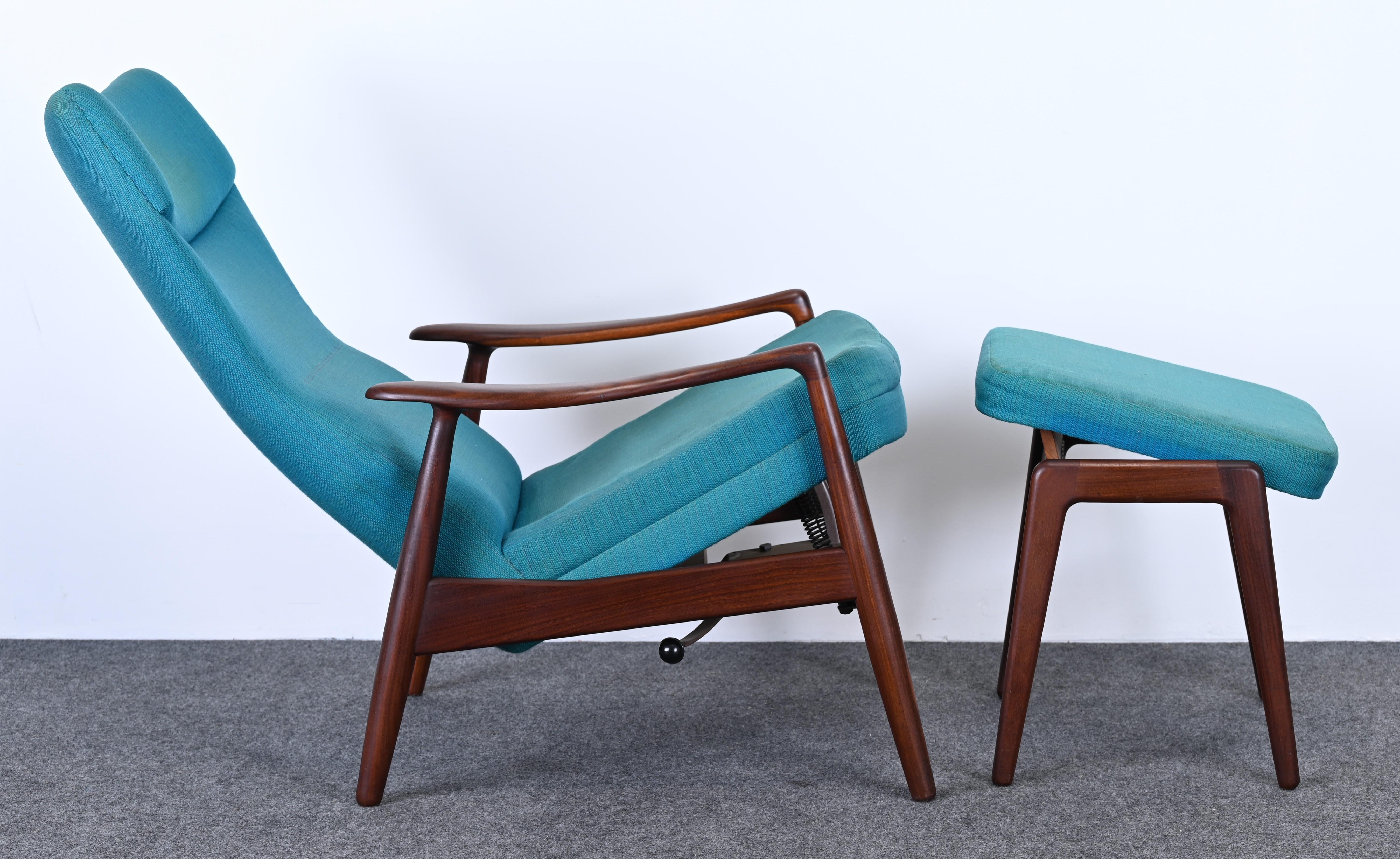 Pair of Madsen & Schubell Lounge Chairs and Ottomans by TOVE, 1960s 4