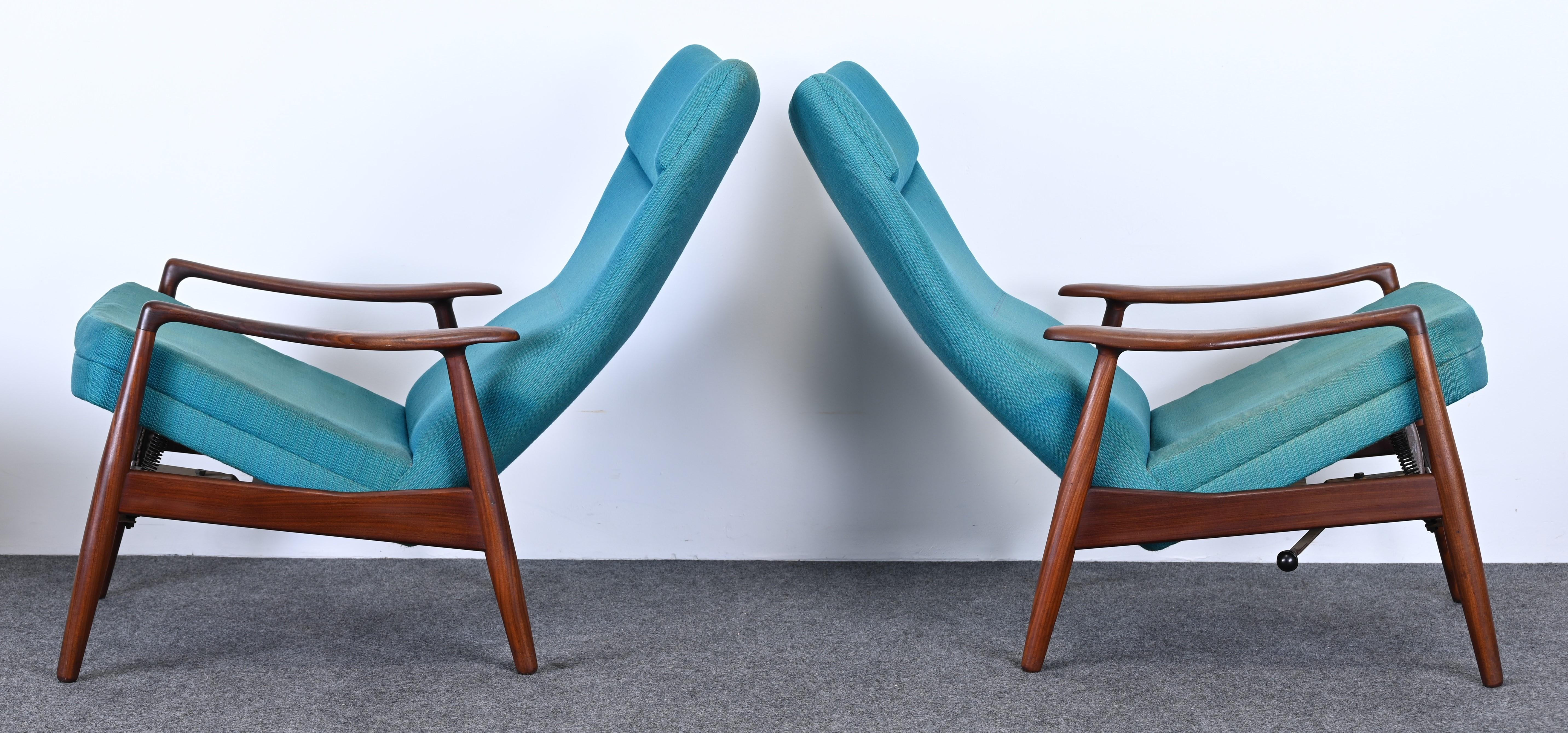 Pair of Madsen & Schubell Lounge Chairs and Ottomans by TOVE, 1960s 9