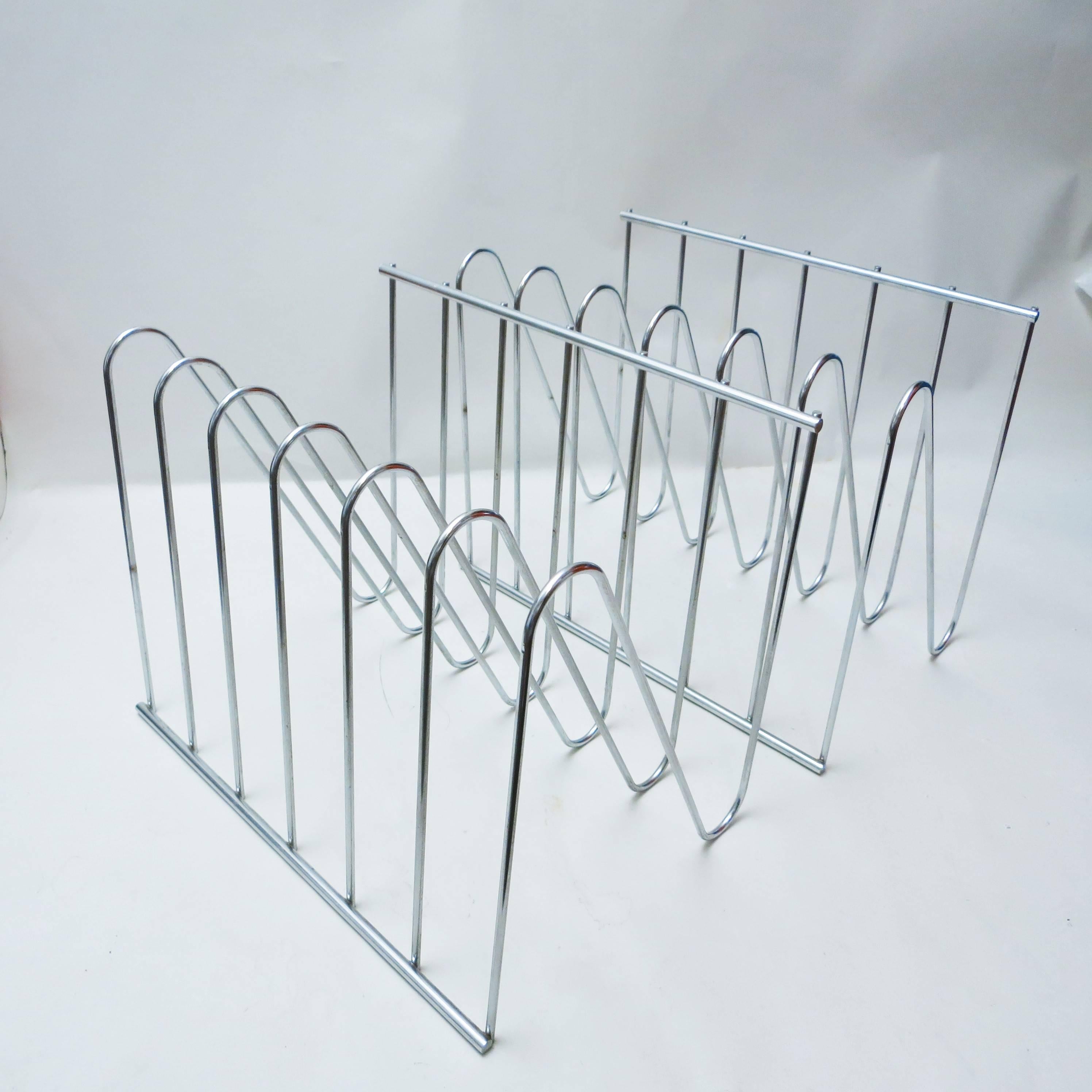Late 20th Century Pair of Magazine Rack Z by French Sculptor François Arnal For Sale