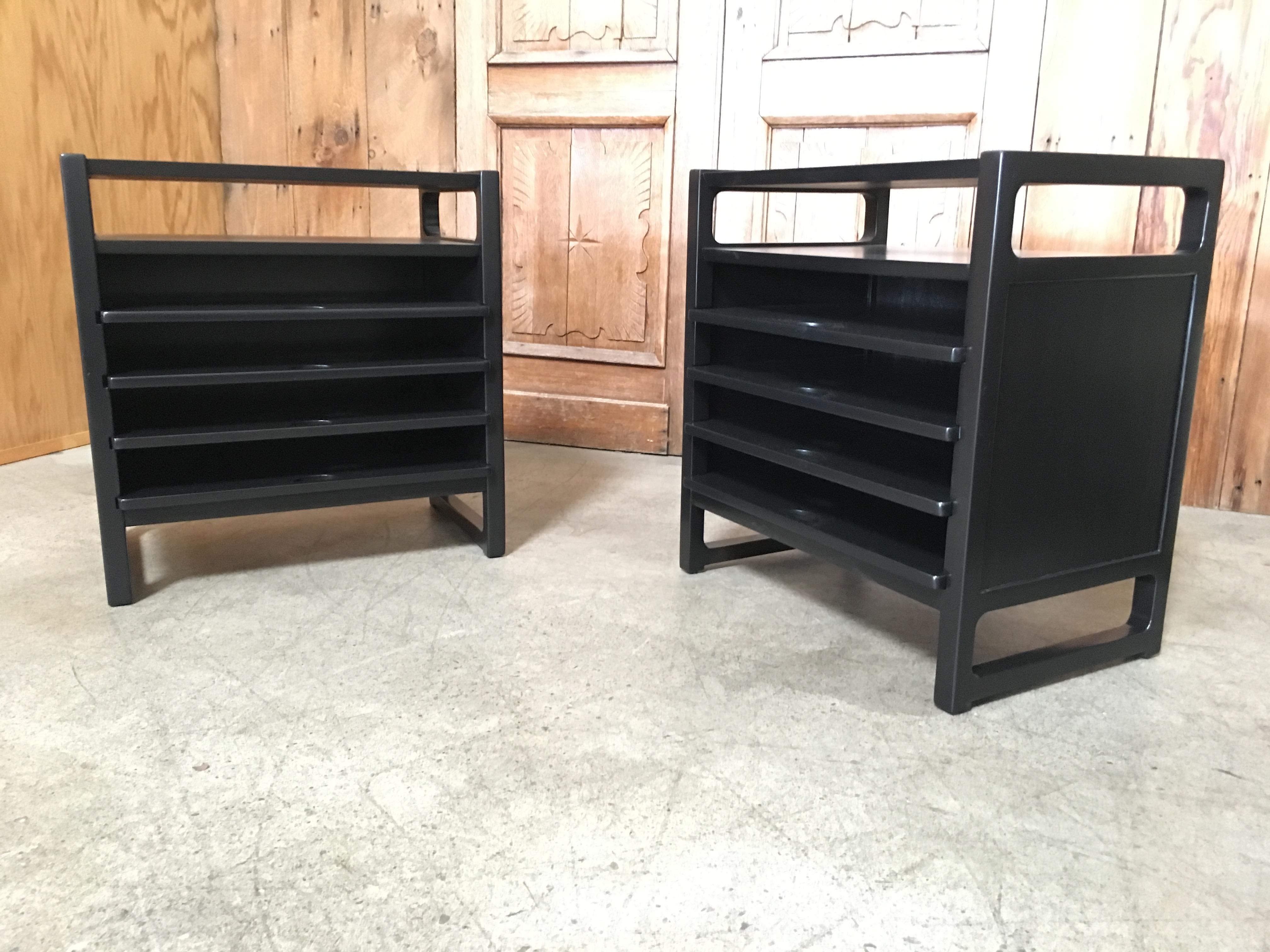 Mid-Century Modern Pair of Magazine Tables by Edward Wormley for Drexel