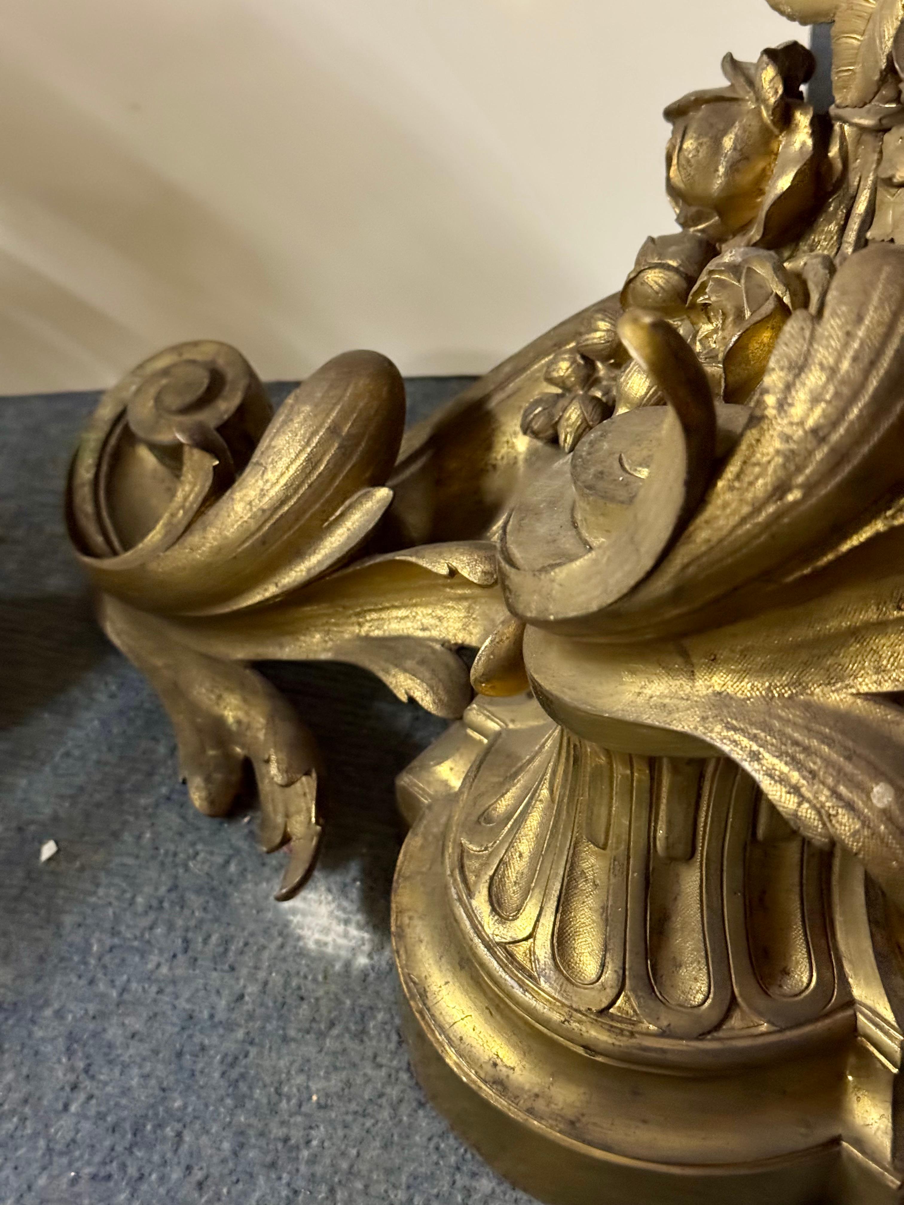 Very nice pair of louis XV style bronze andirons in th their original condition
can go in any fireplace