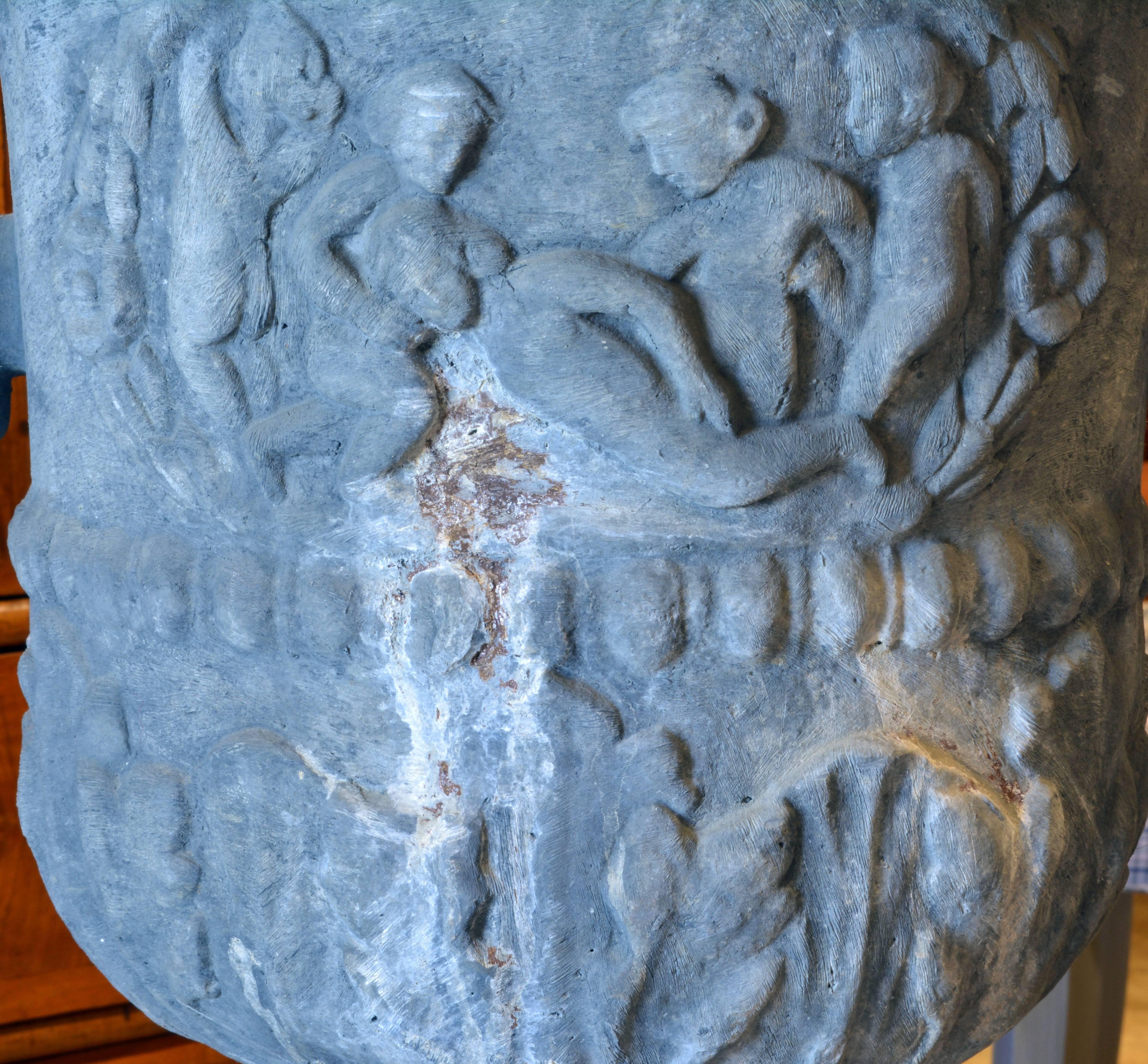 Pair of Magnificent English Late Georgian Serpent Handled Lead Urns or Planters In Good Condition In Ft. Lauderdale, FL