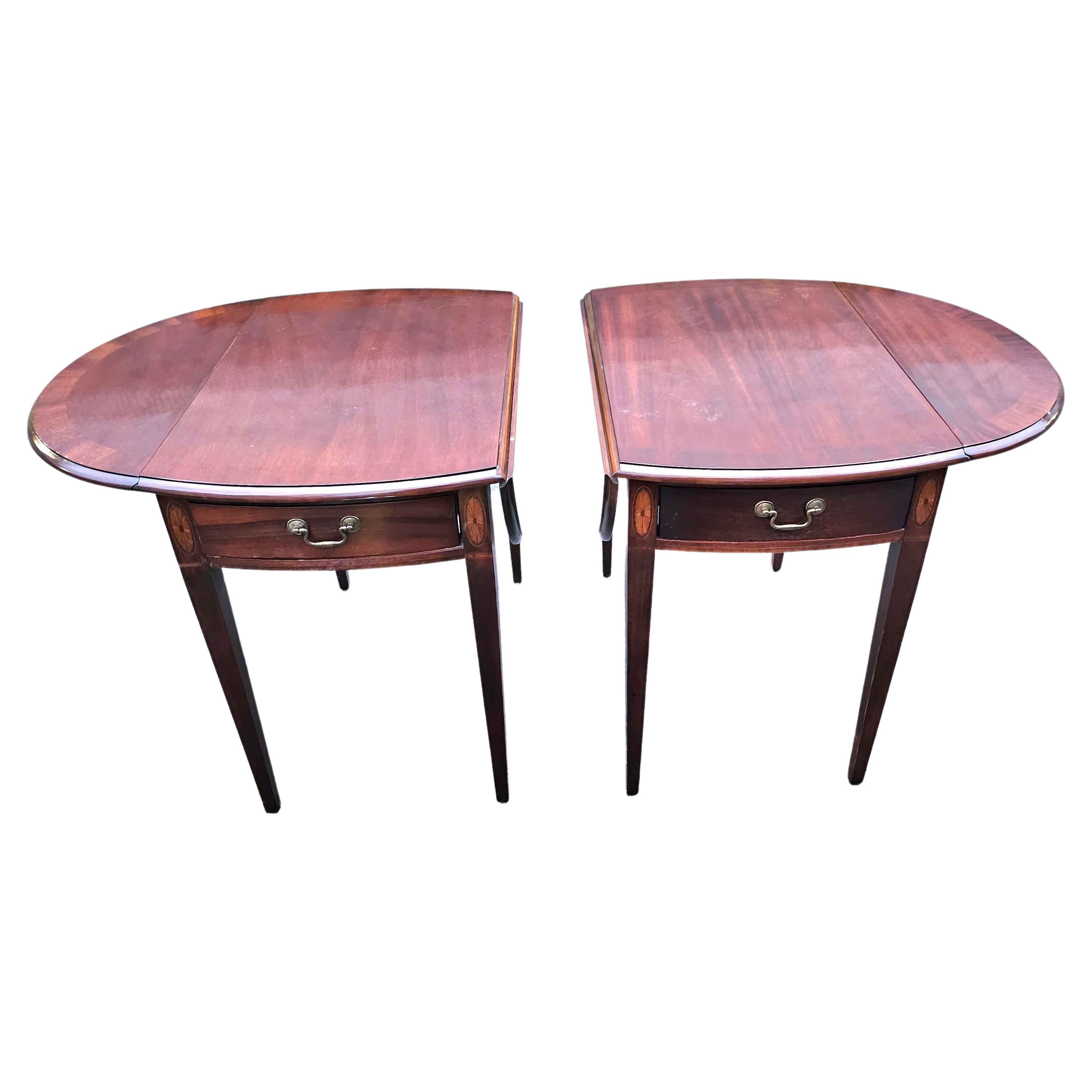 Pair of Magogany Banded and Satinwood Inlaid Pembroke Drop-Leaf Side Tables 1