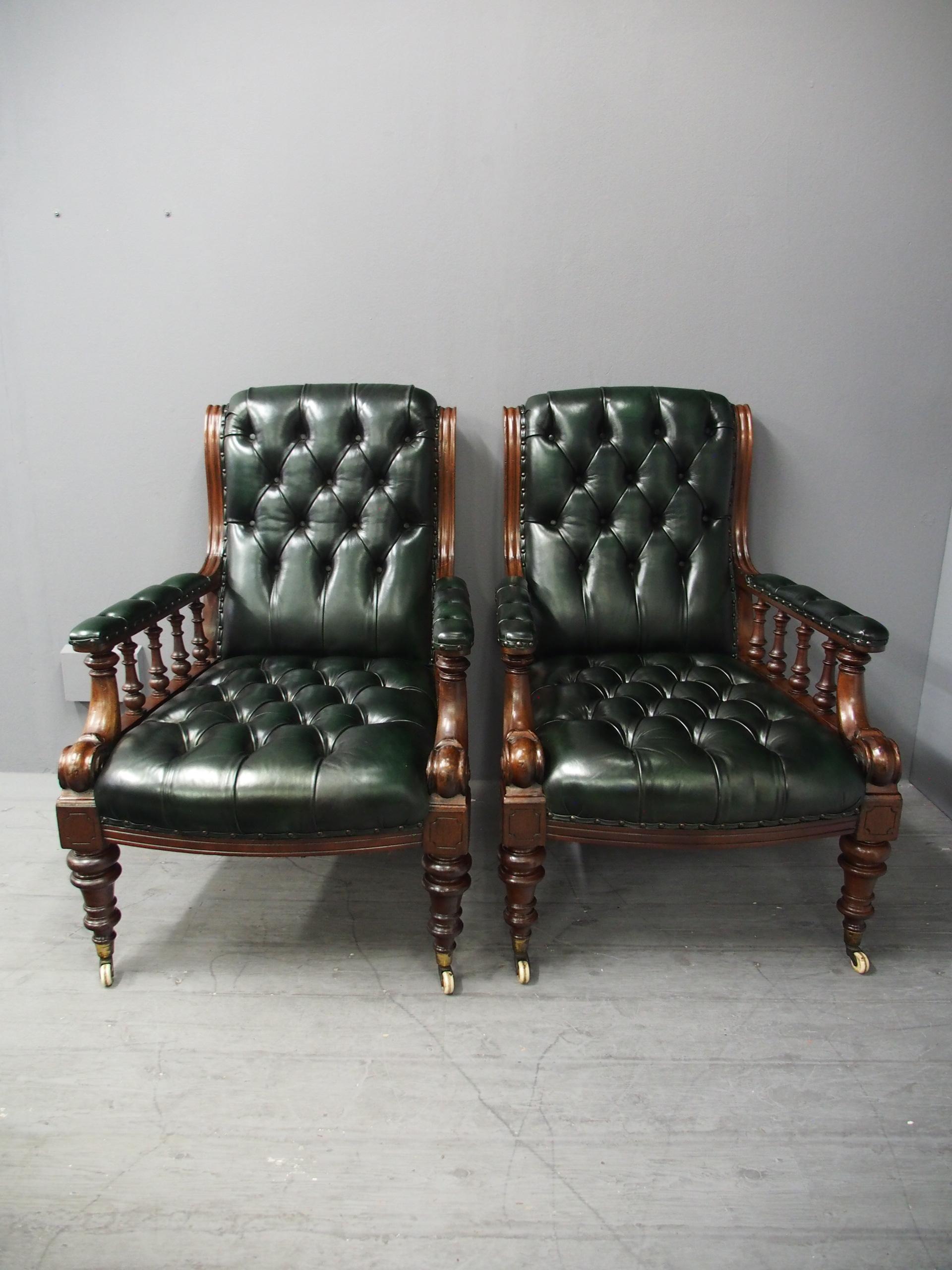 19th Century Pair of Mahogany and Leather Library Chairs For Sale