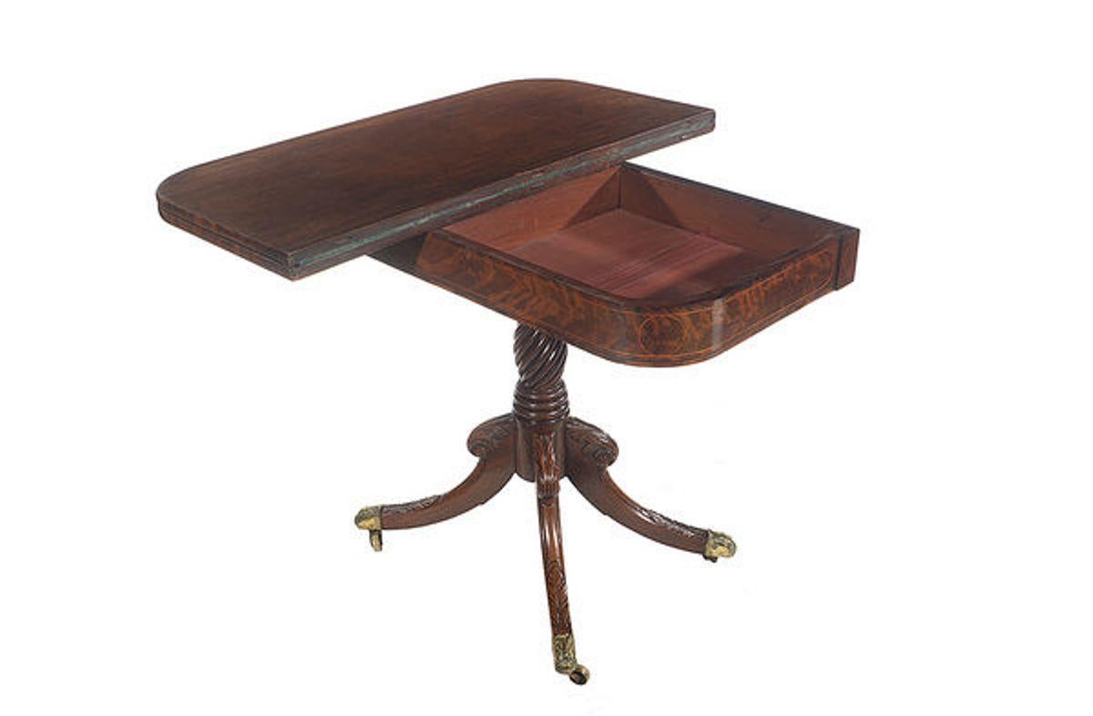 Pair of Mahogany and Satinwood Inlaid Tea & Card Tables For Sale 6