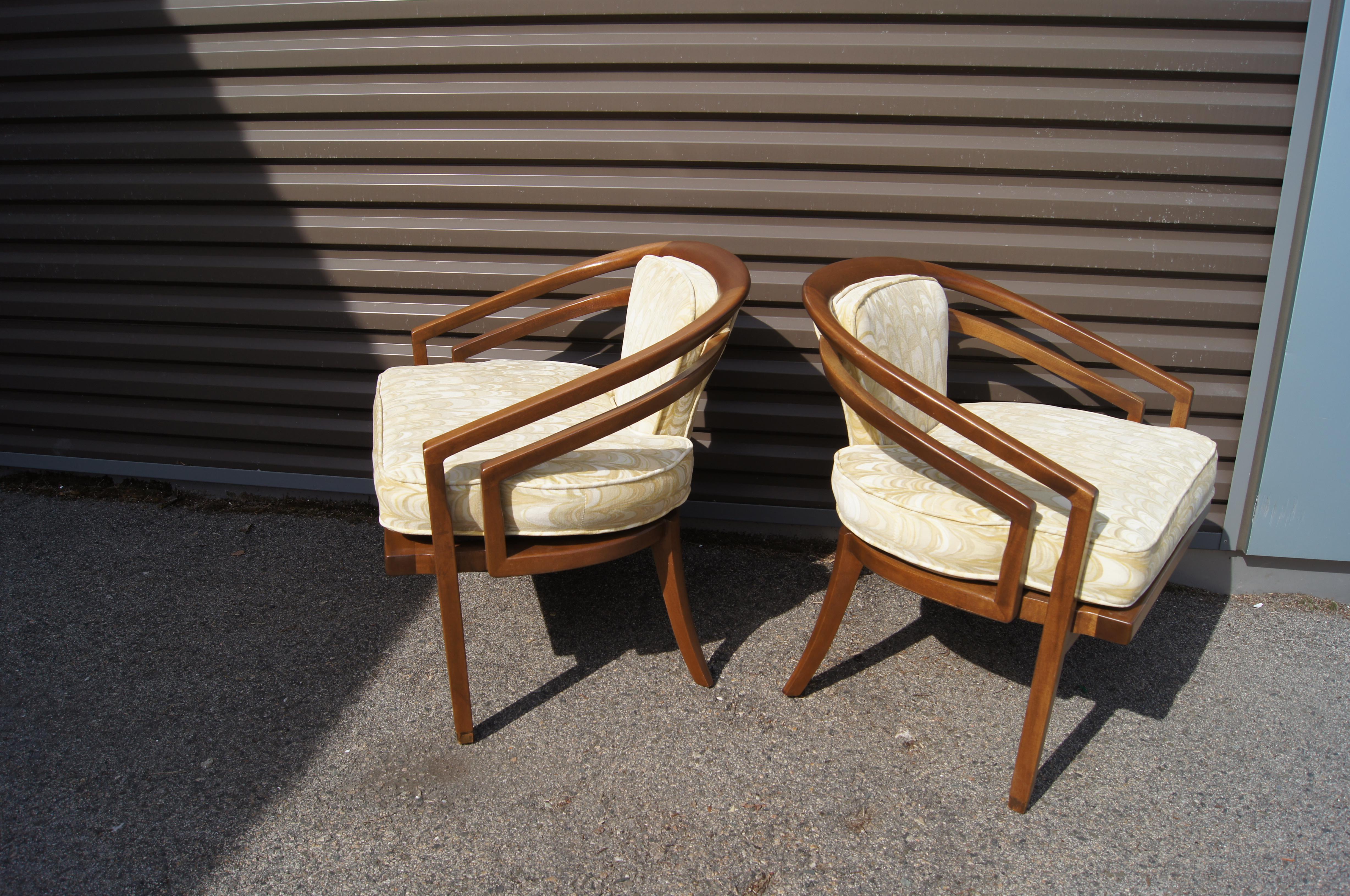 Mid-20th Century Pair of Wide Mahogany Armchairs by Baker with Jack Lenor Larsen Textile For Sale