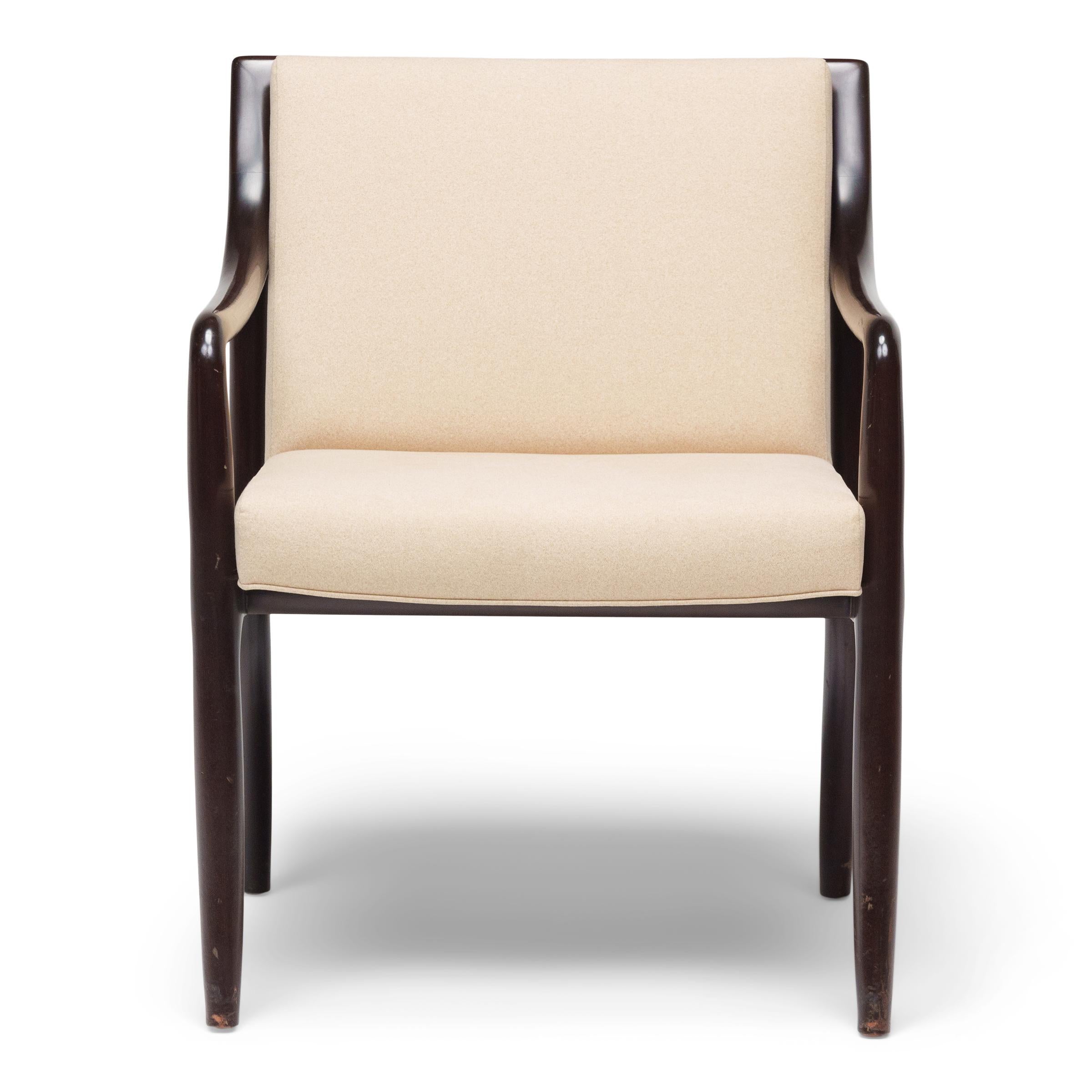 Pareja de sillones de caoba de Edward Wormley para Dunbar Estadounidense en venta