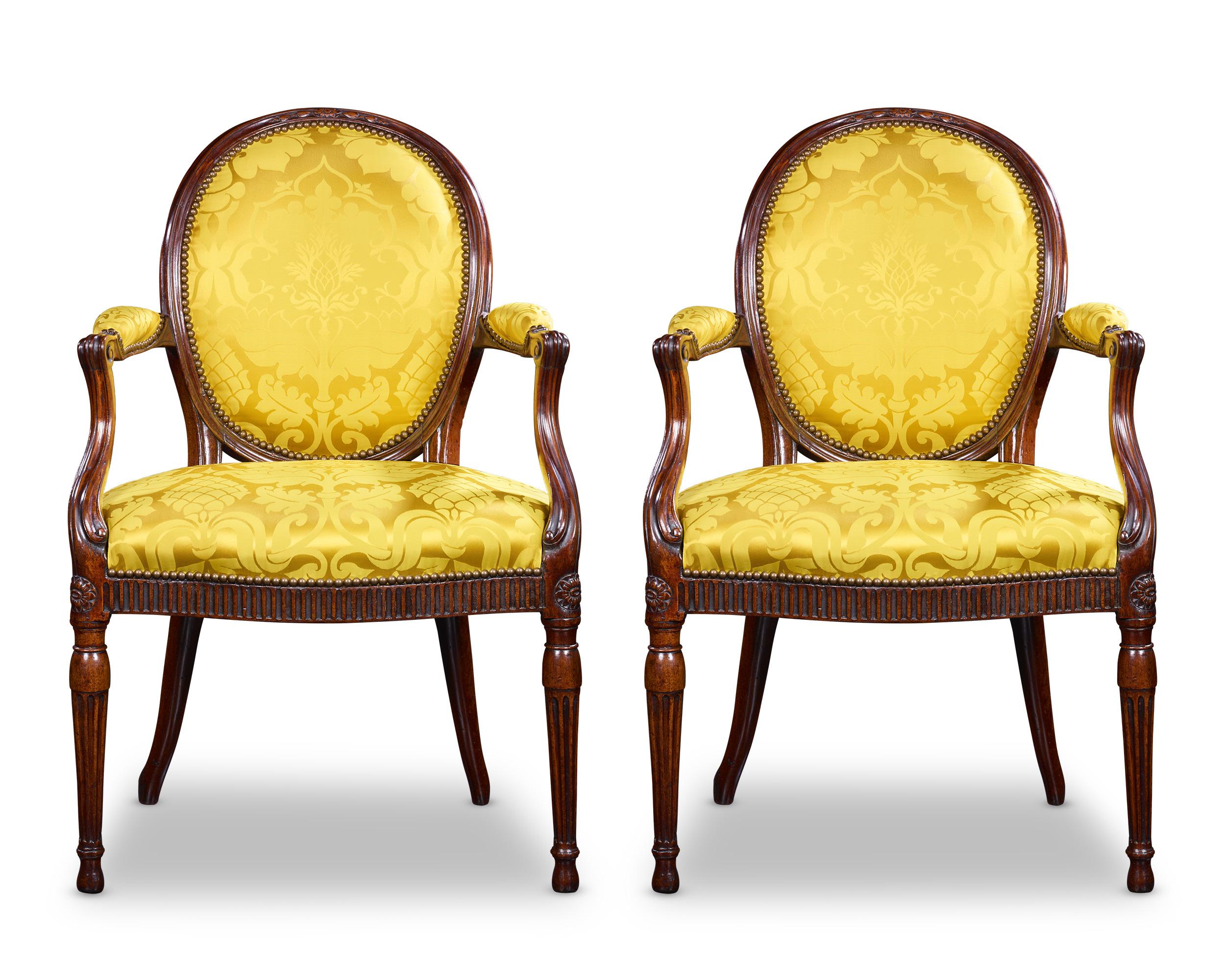 Pair Of Mahogany Armchairs By Thomas Chippendale In Excellent Condition For Sale In New Orleans, LA