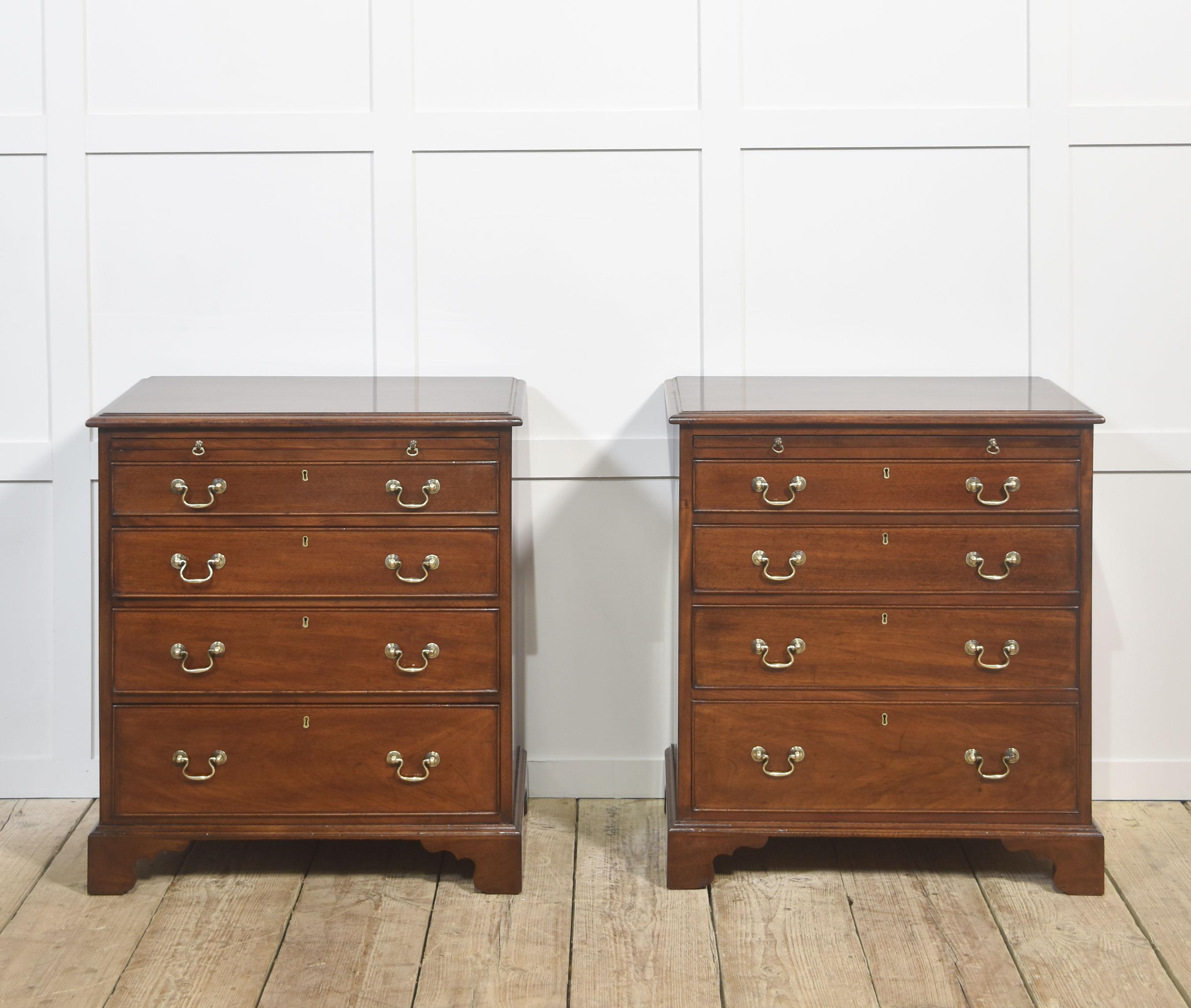 Pair of Mahogany Bachelor’s Chests For Sale 2