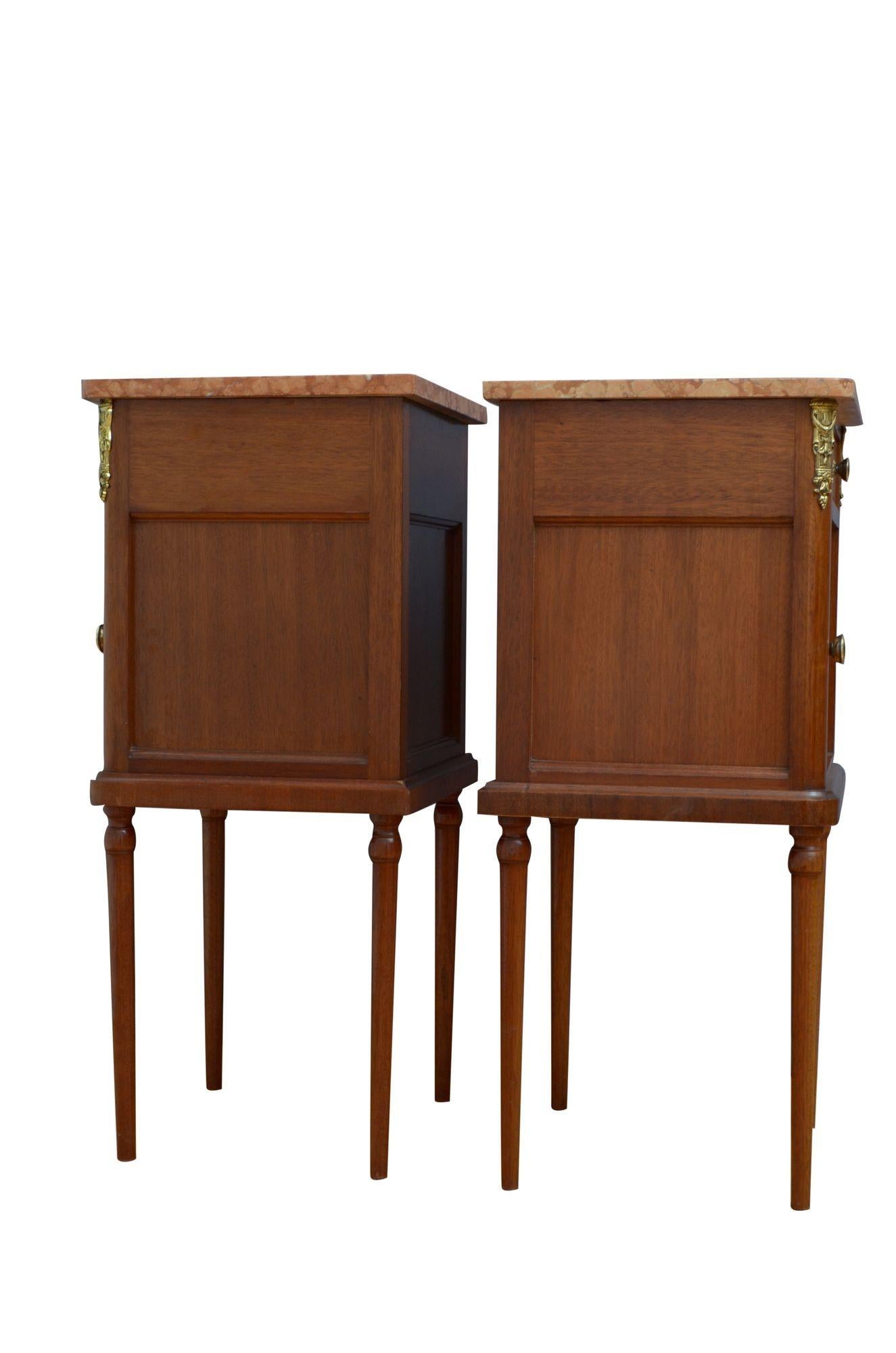 Pair of Mahogany Bedside Cabinets For Sale 4
