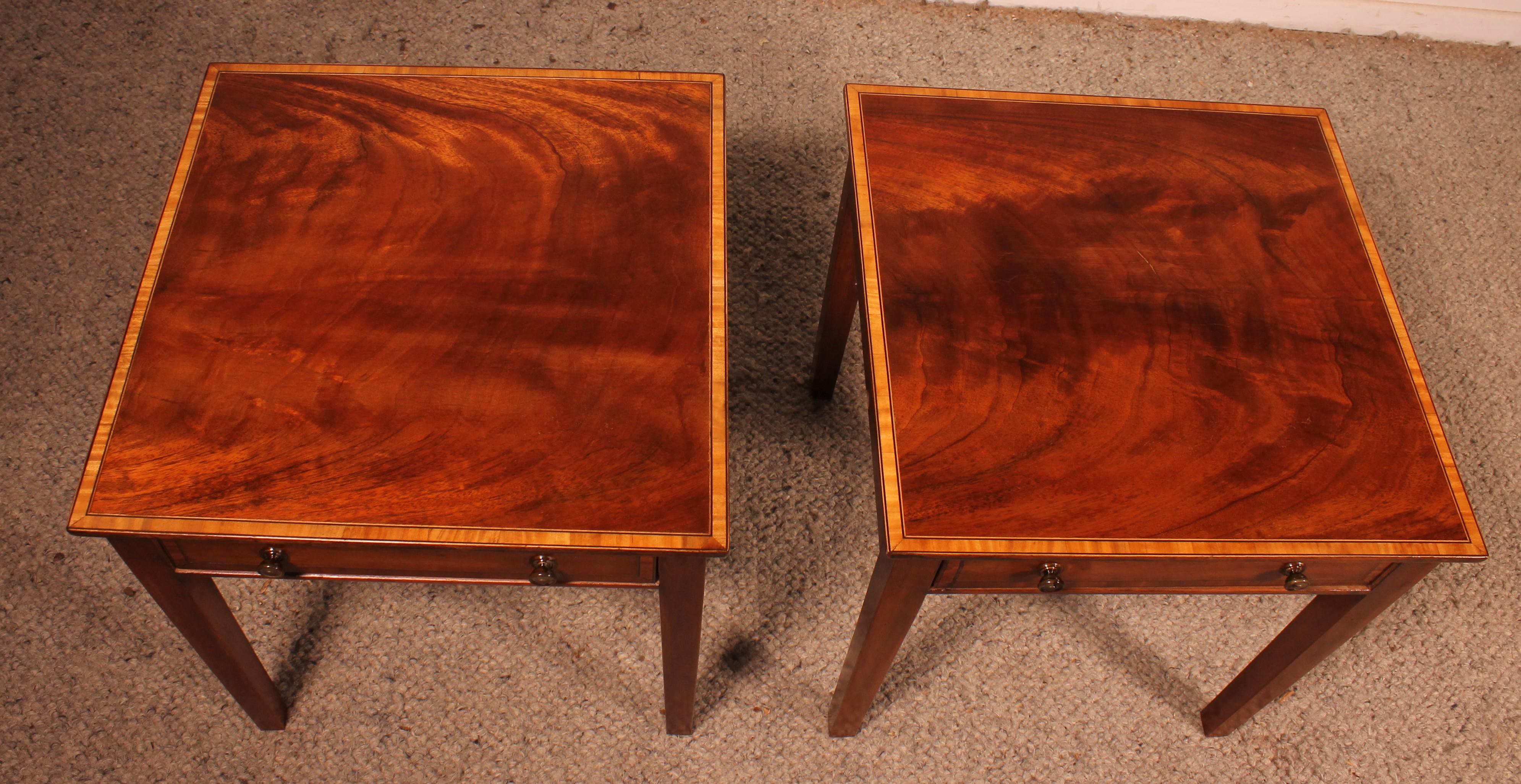 Pair Of Mahogany Bedside Tables From The Early 19th Century In Good Condition For Sale In Brussels, Brussels