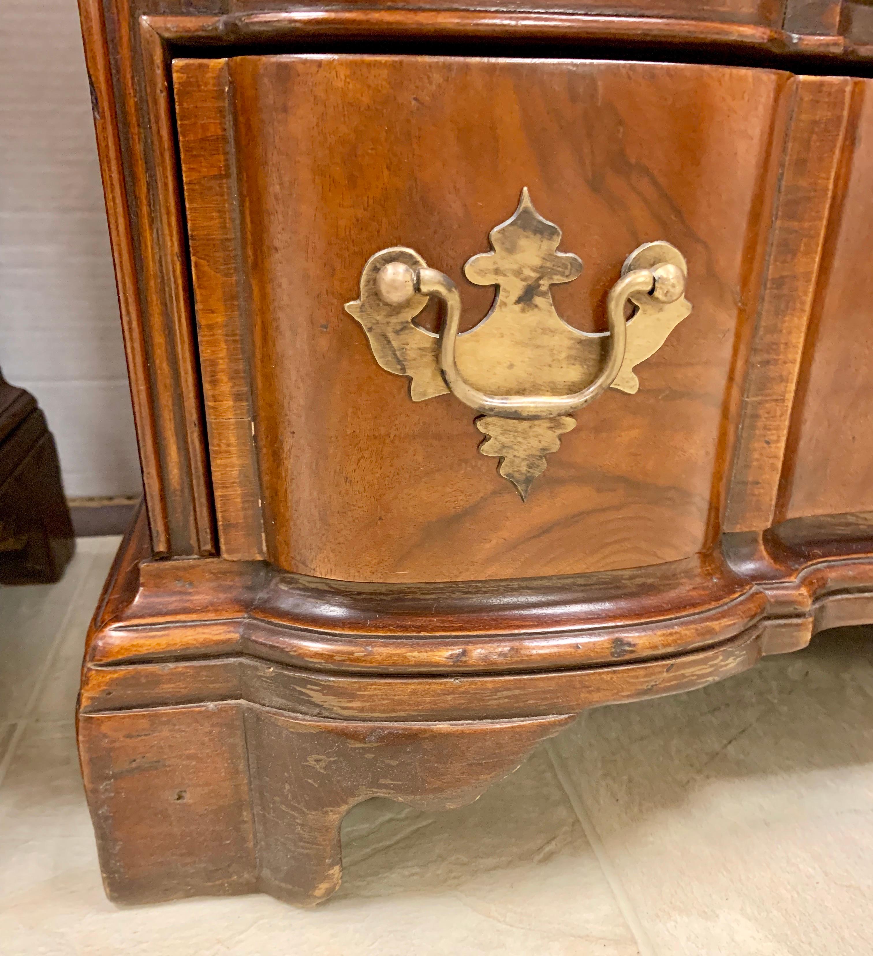 Pair of Mahogany Block Front Chests Nightstands 1