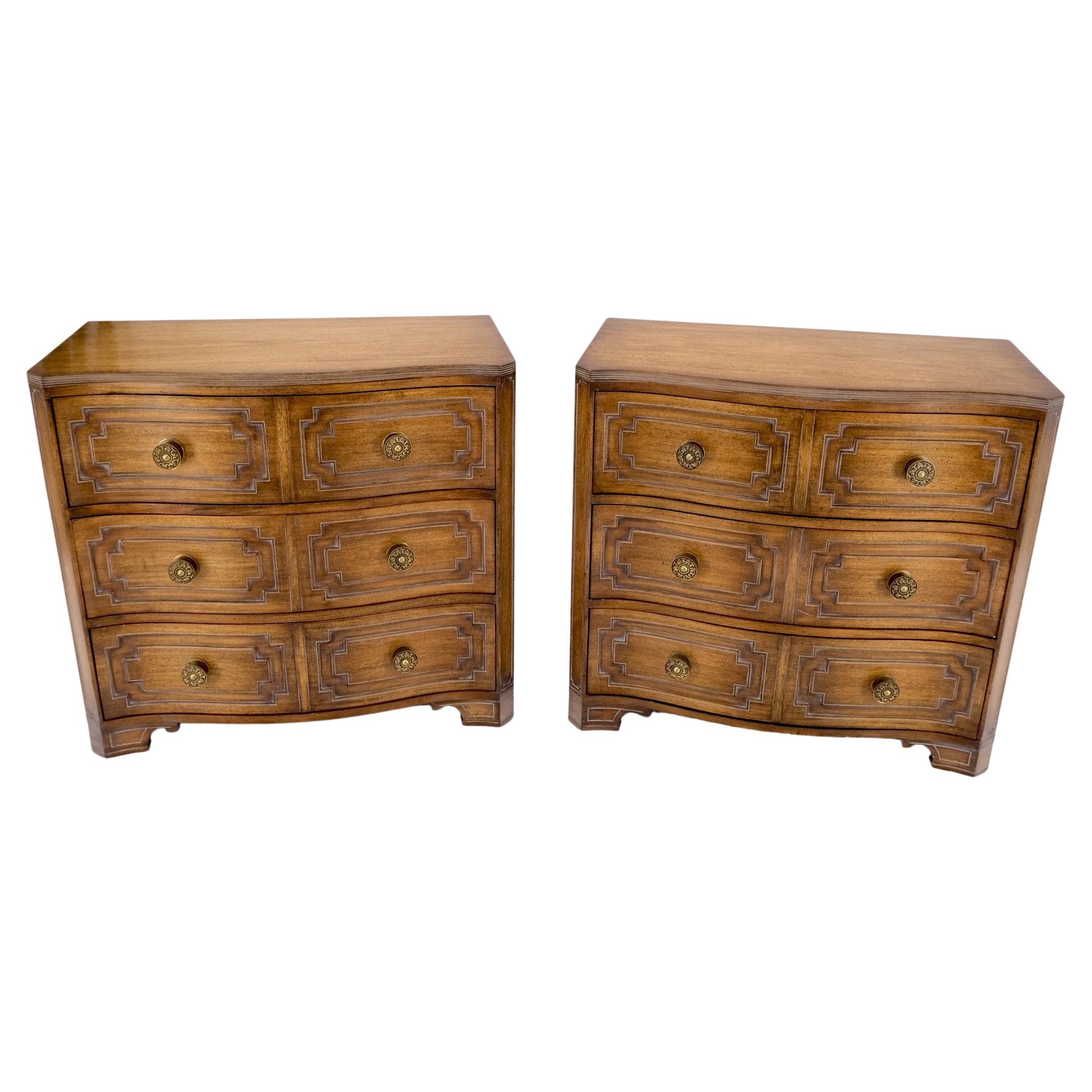 Pair of Mahogany Bow Serpentine Front 3 Drawers Bachelor Chests Grossfeld House For Sale