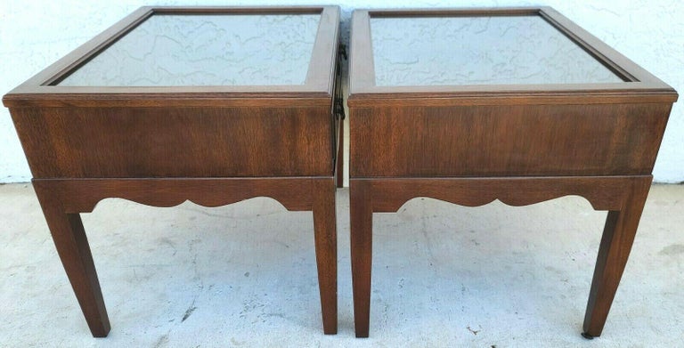 Pair of Mahogany Display Case End Side Tables with Locks For Sale at ...