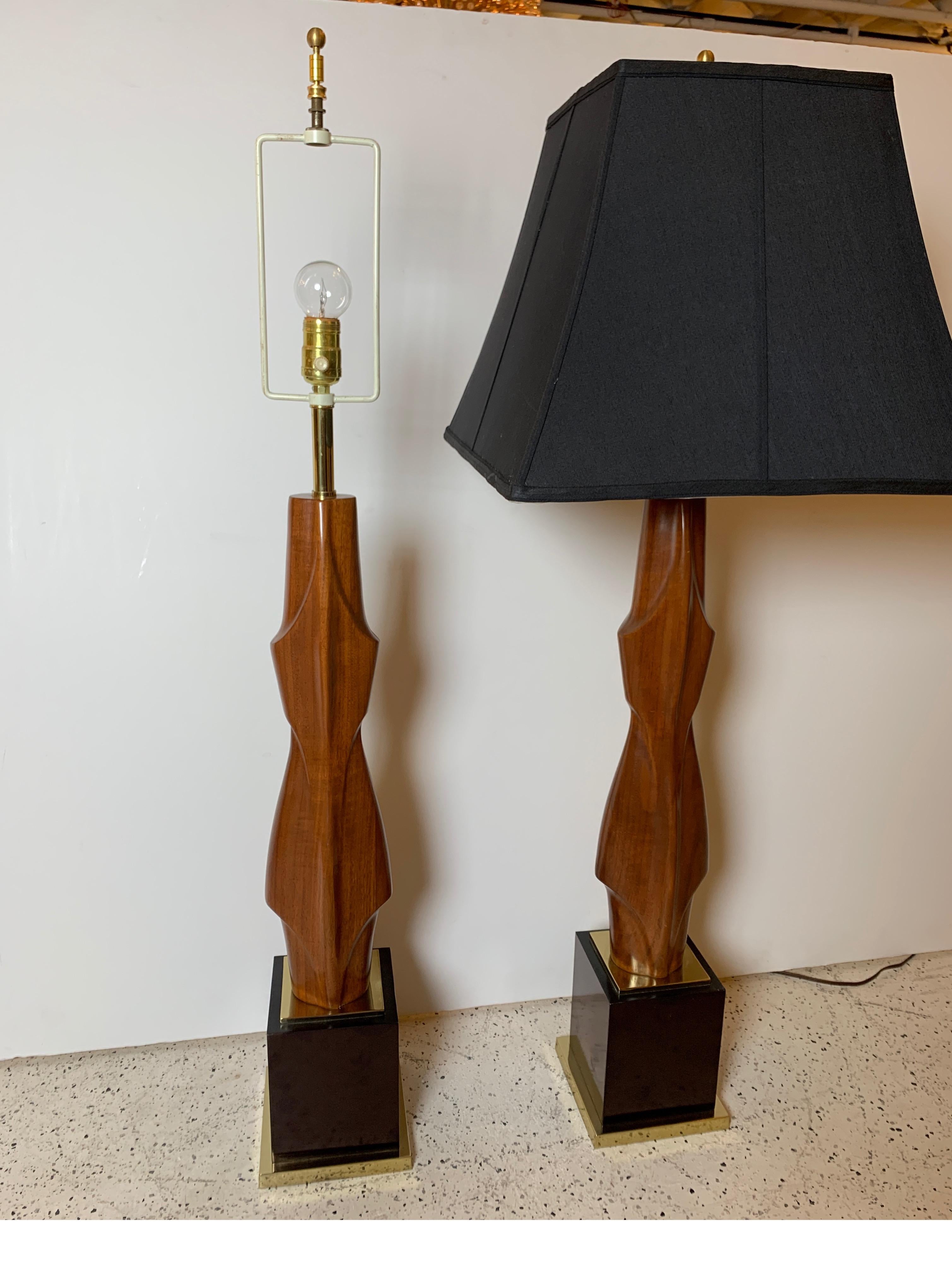 Pair of Mahogany Figural Midcentury Lamps by Laurel Lamp Co. 5